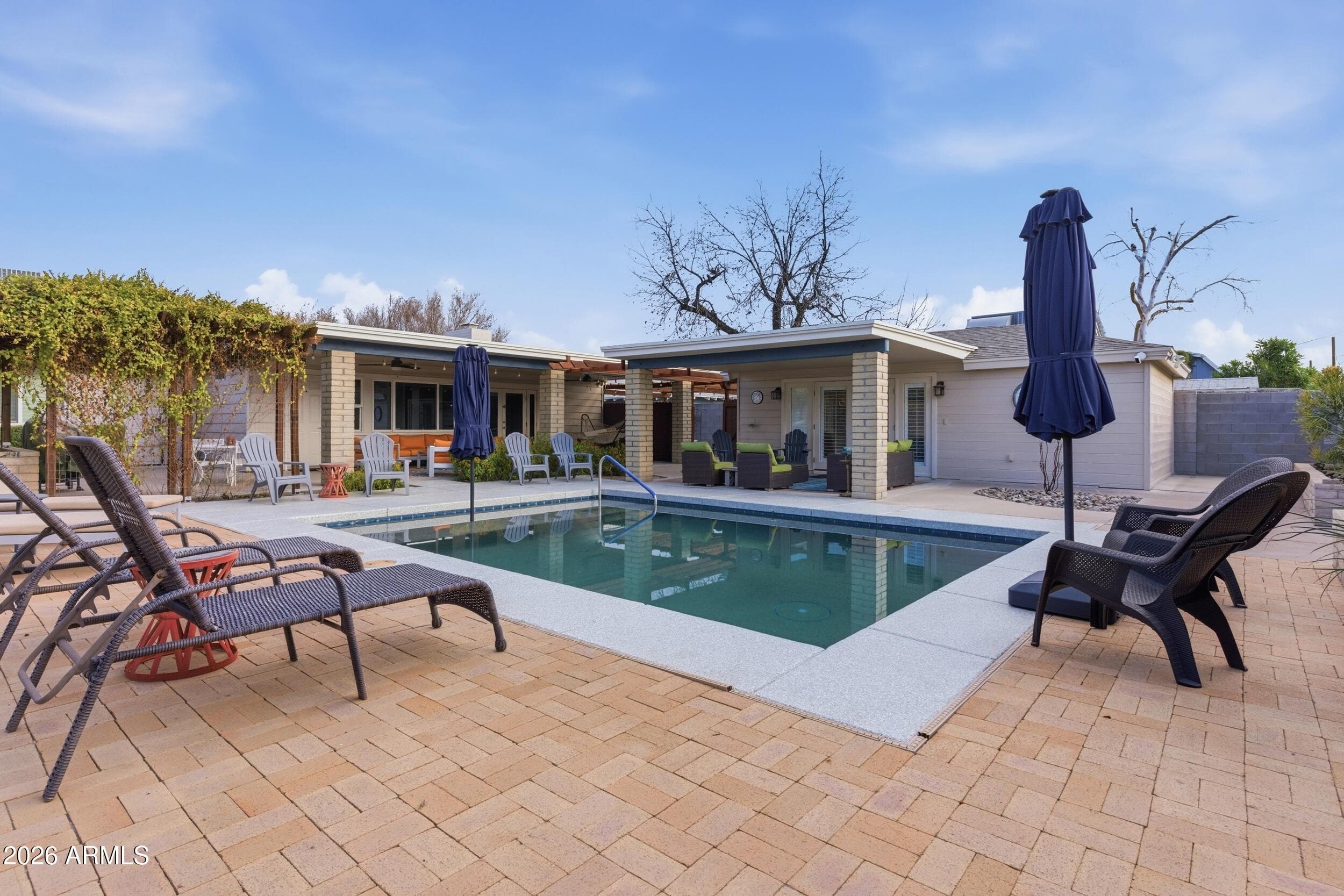 5234 N 15 St — photo 1