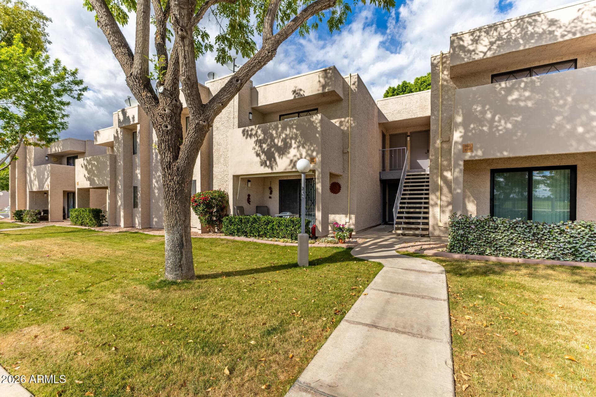 1920 W Lindner Ave 207 — photo 1