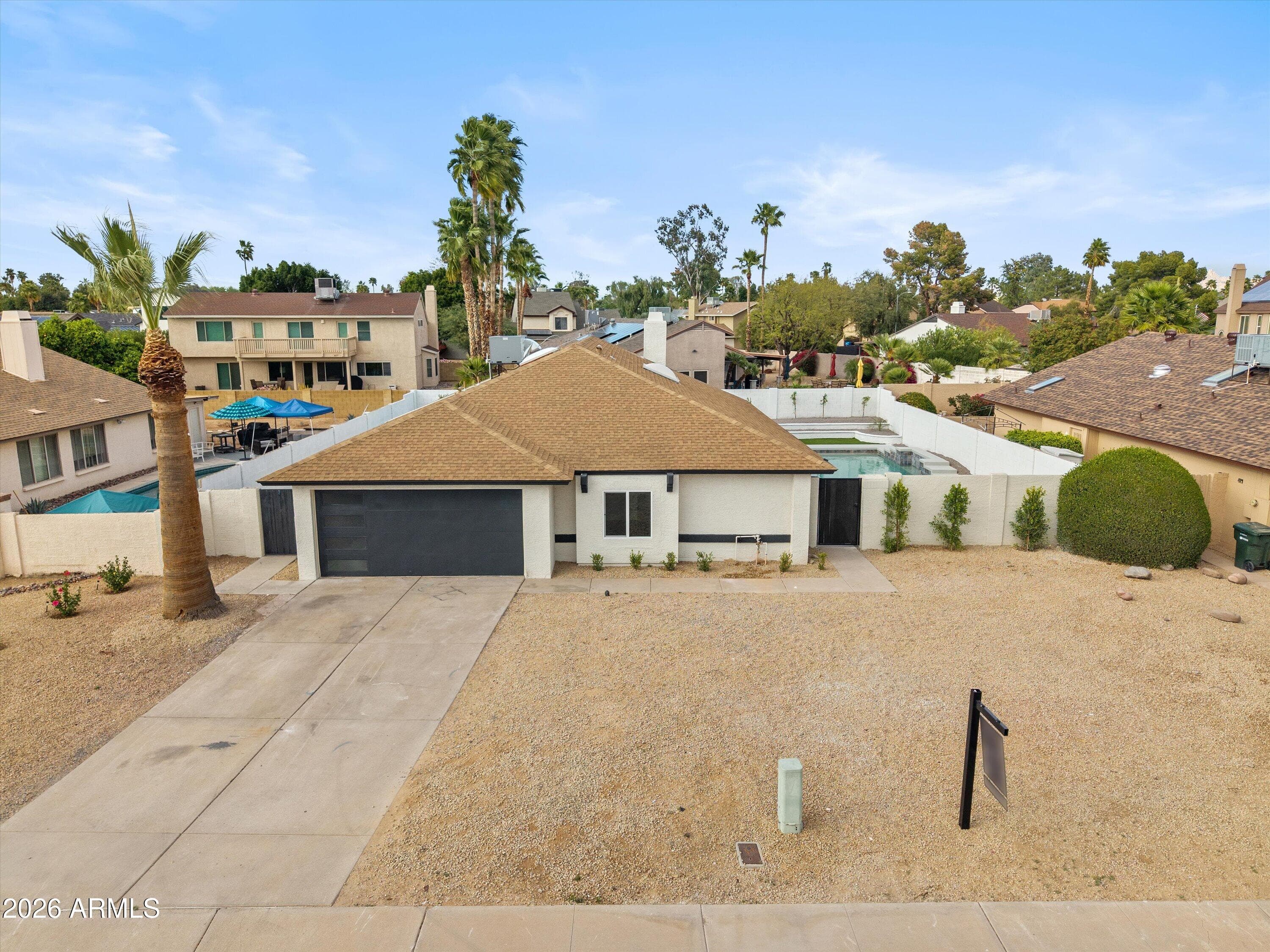 6432 E Paradise Ln — photo 25