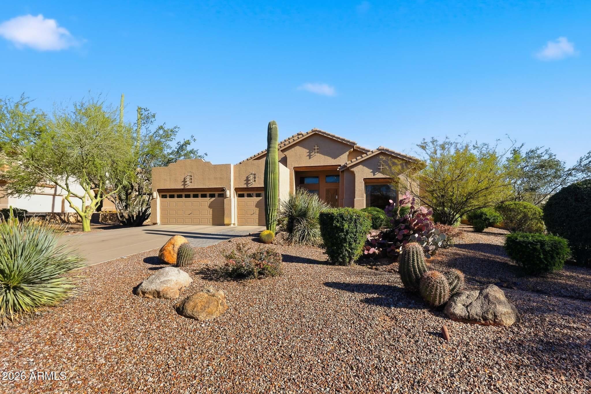 6017 E Dale Ln — photo 2