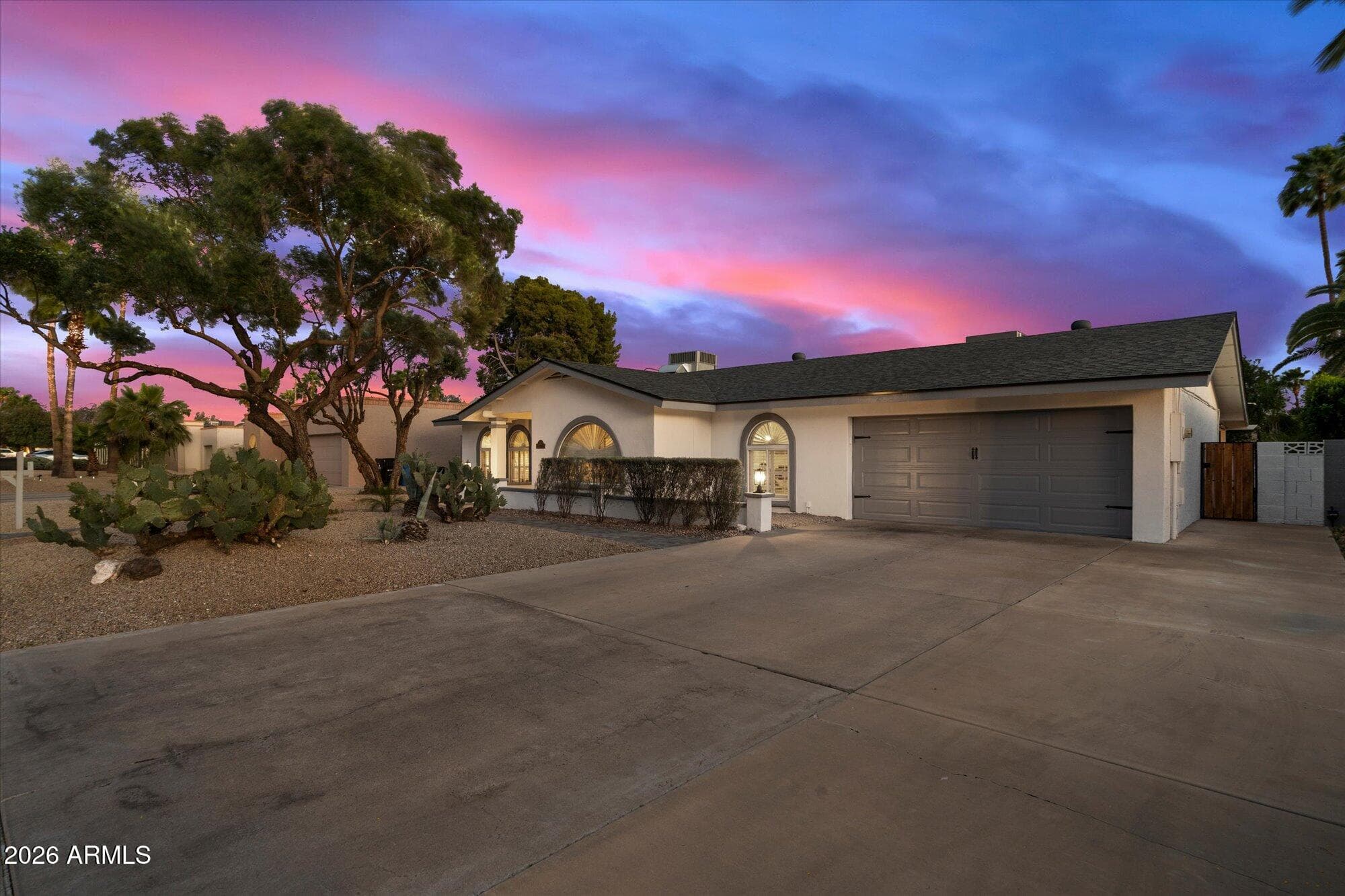 5335 E Hillery Dr — photo 2