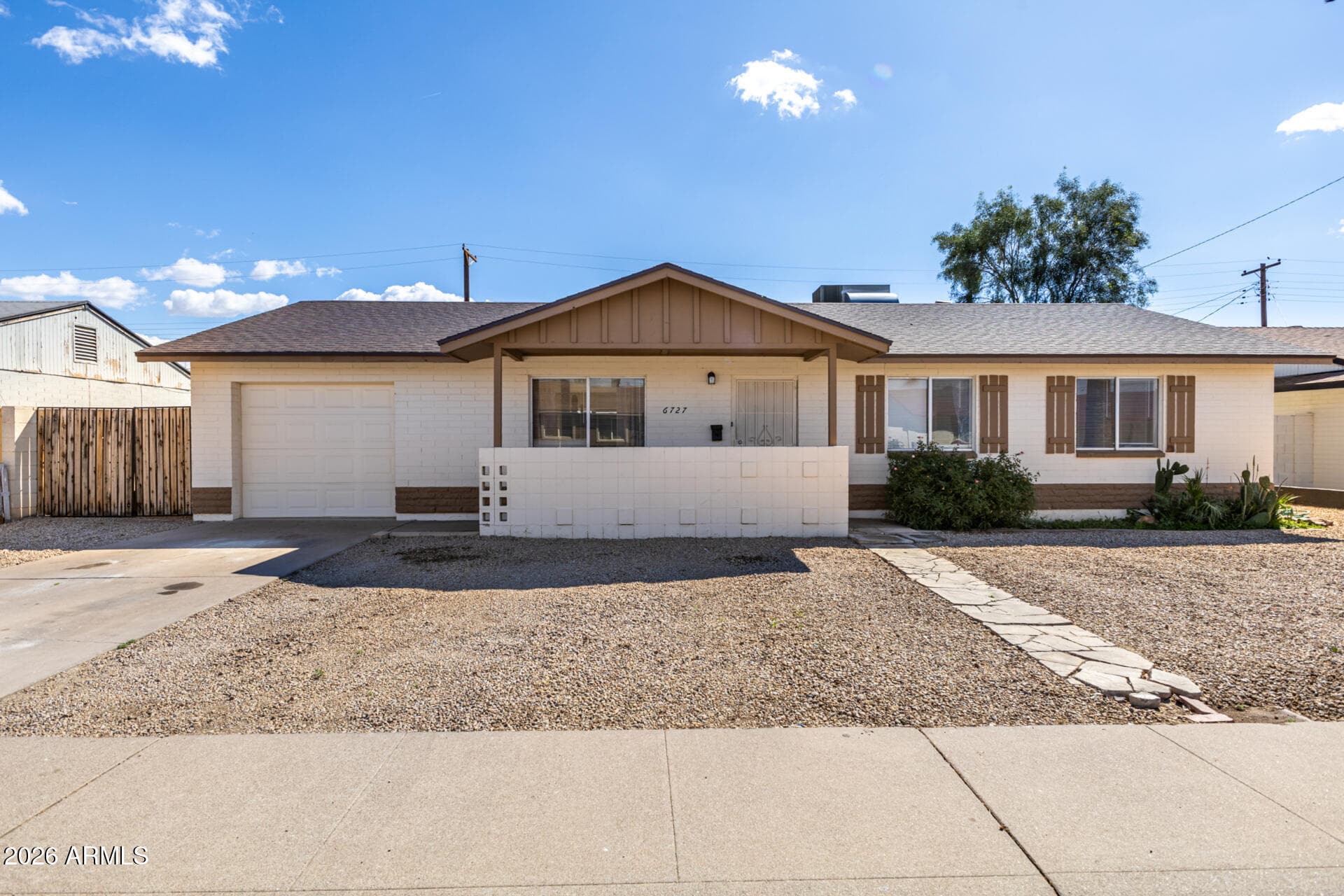 6727 W Roma Ave — photo 1