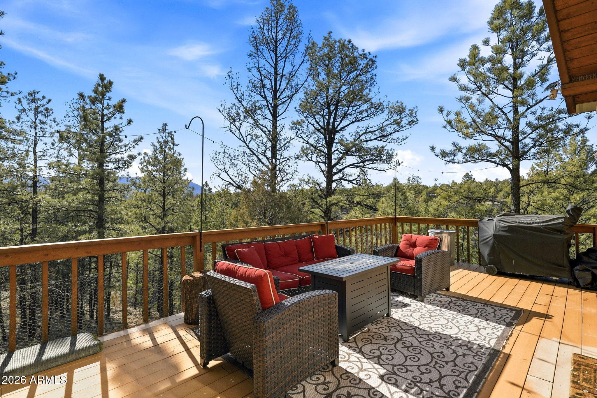 31 LAKEVIEW DR - See more photos