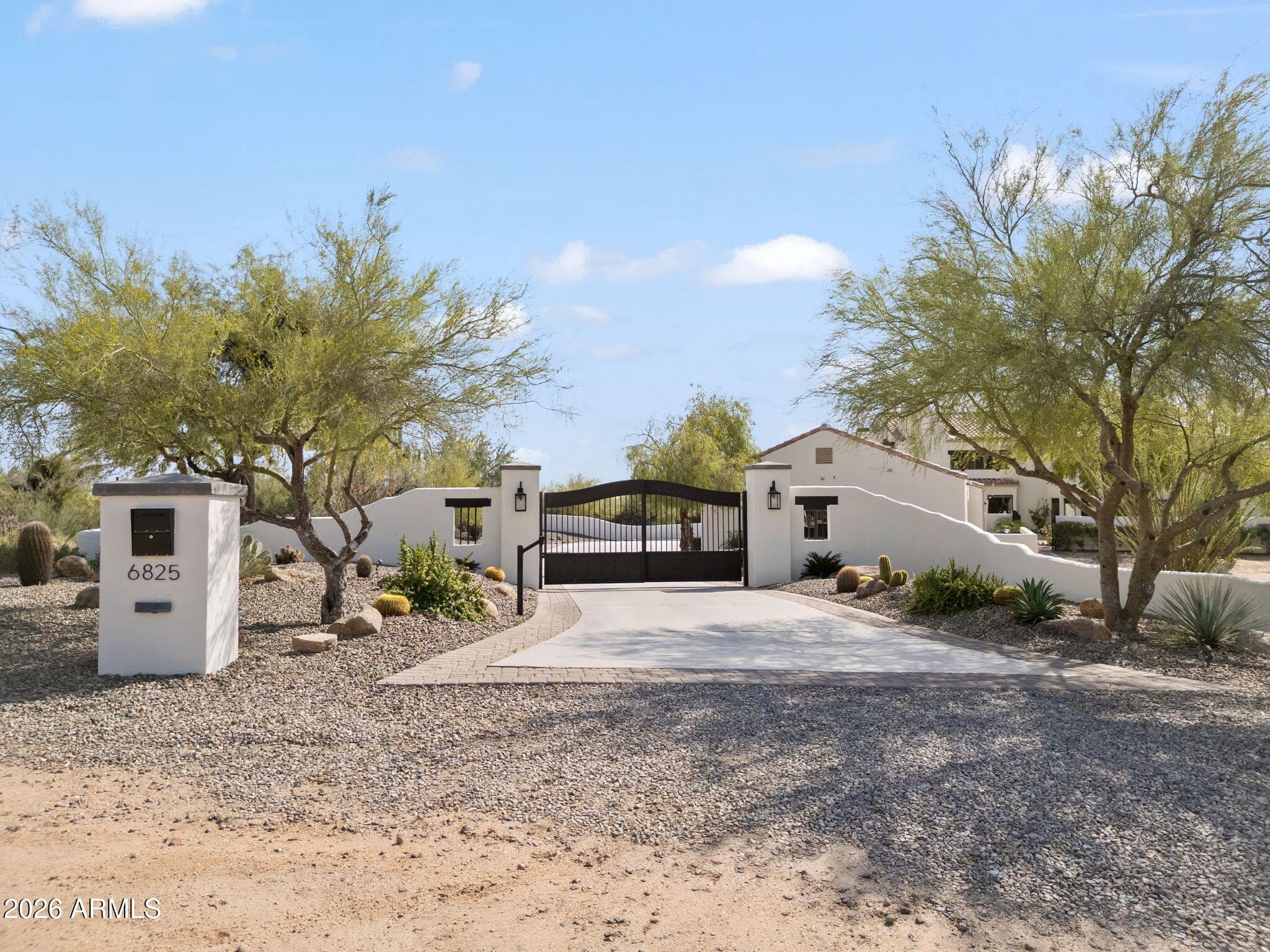 6825 E Pinnacle Vista Dr — photo 2