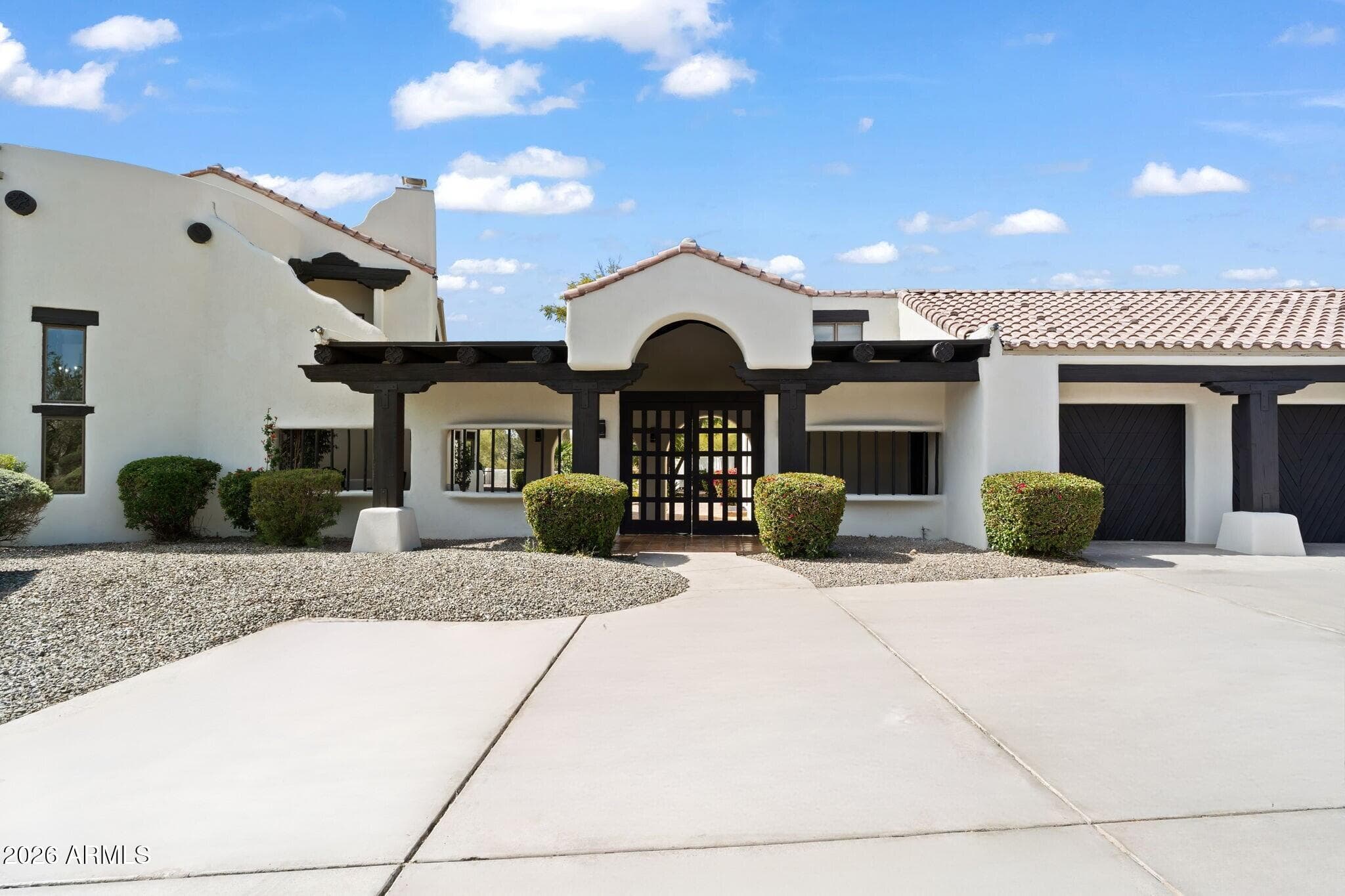 6825 E Pinnacle Vista Dr — photo 1