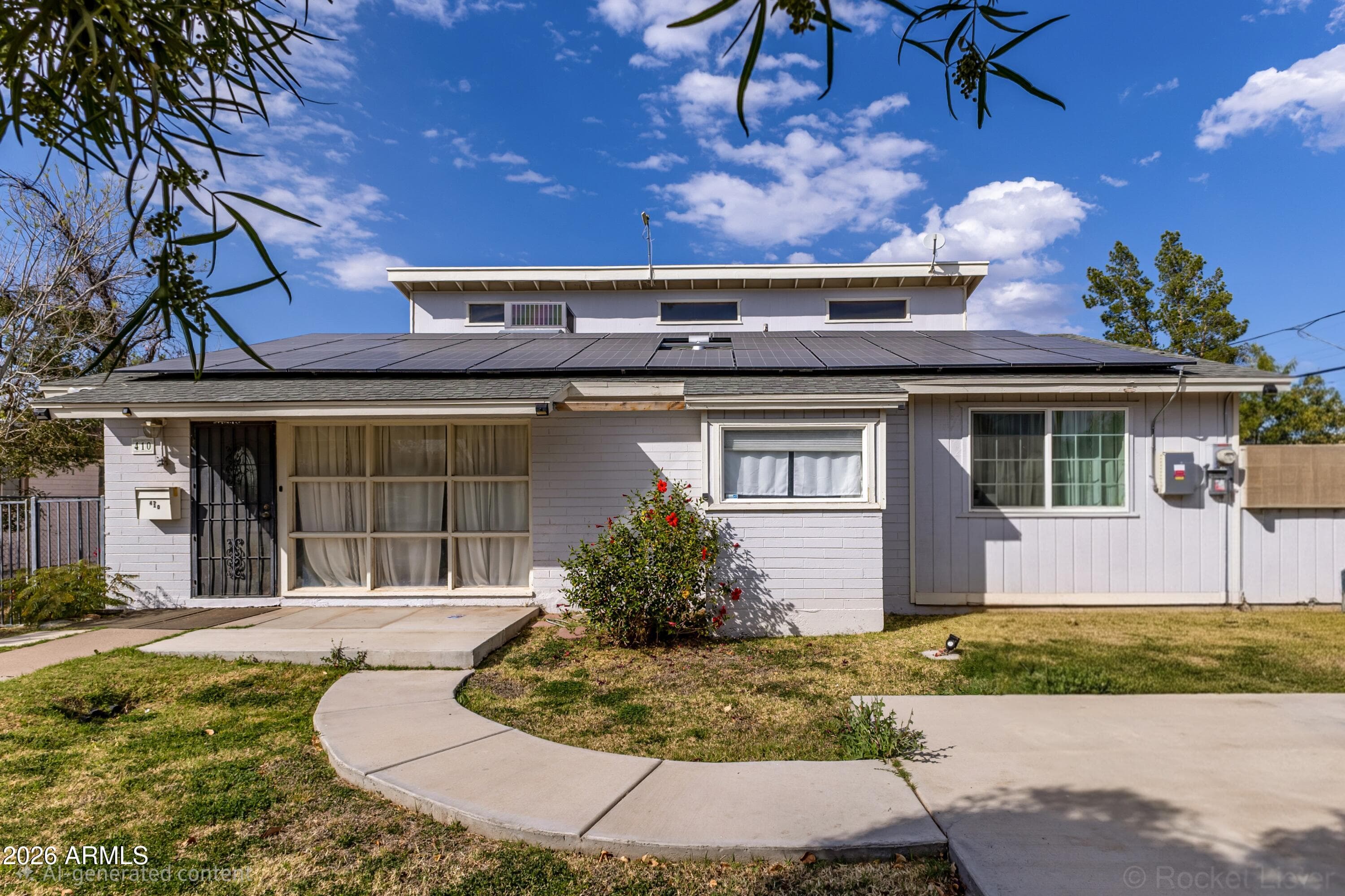 410 W Parkway Blvd — photo 1