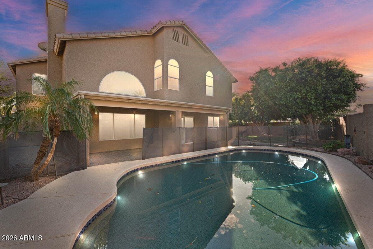 4658 E Kelly Dr — photo 2