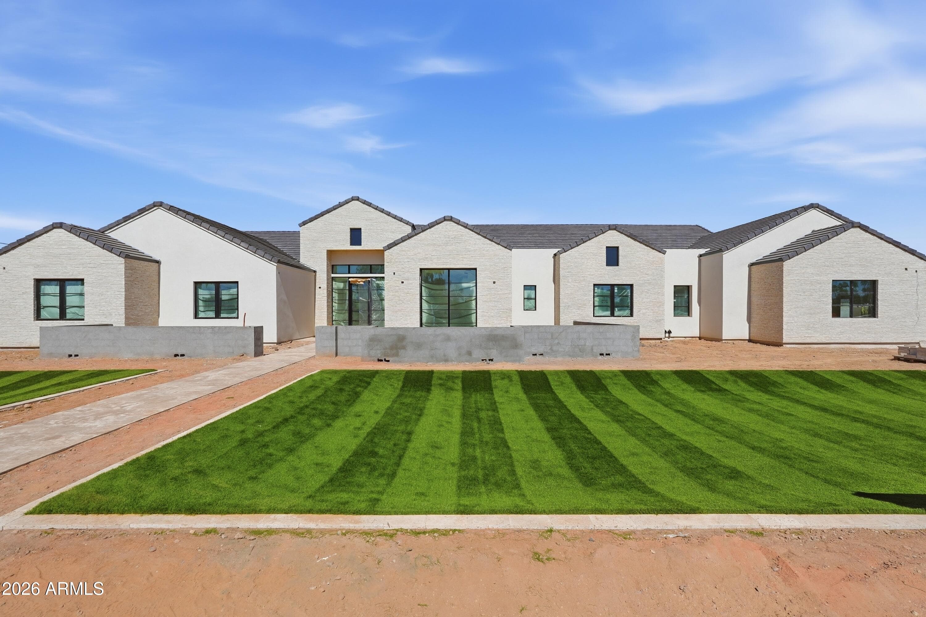 7620 E Paradise Dr — photo 1