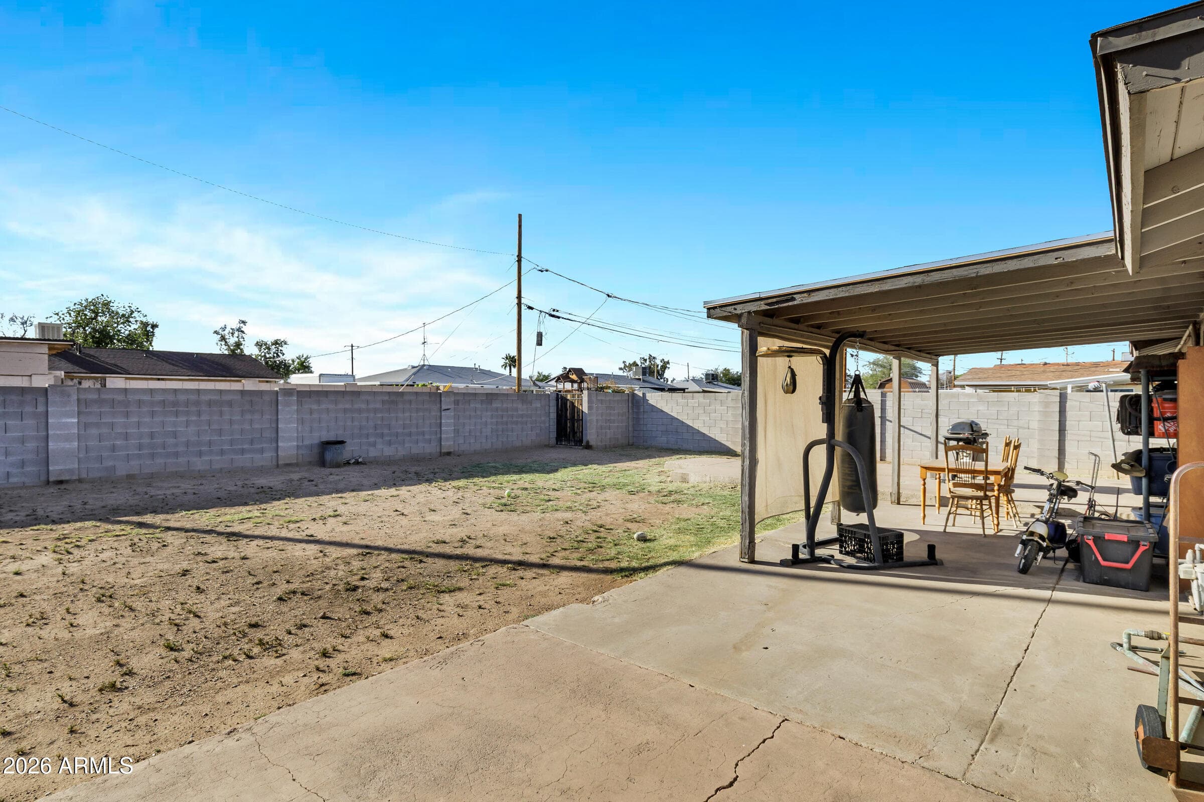 2502 N 38th Ln — photo 16