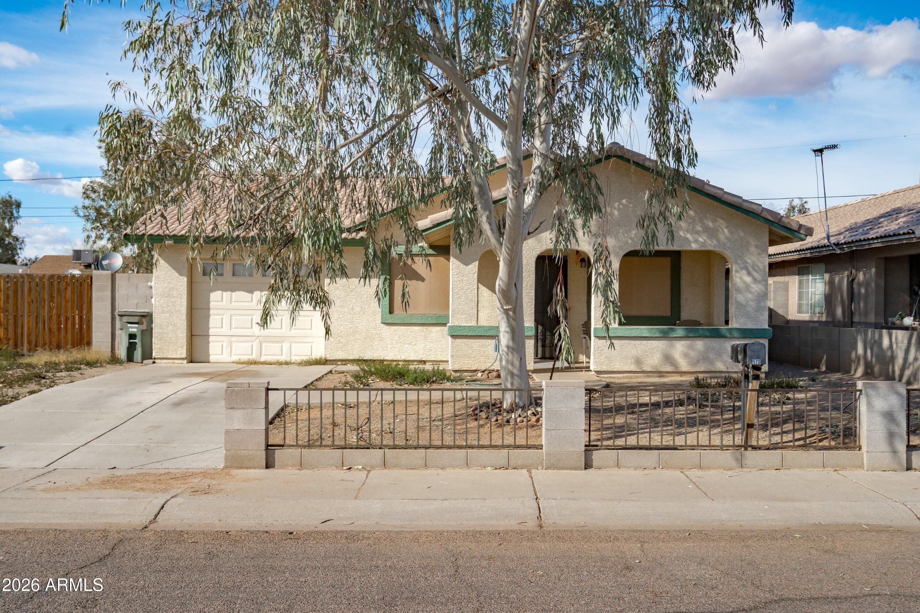 570 W Ramos Dr — photo 2