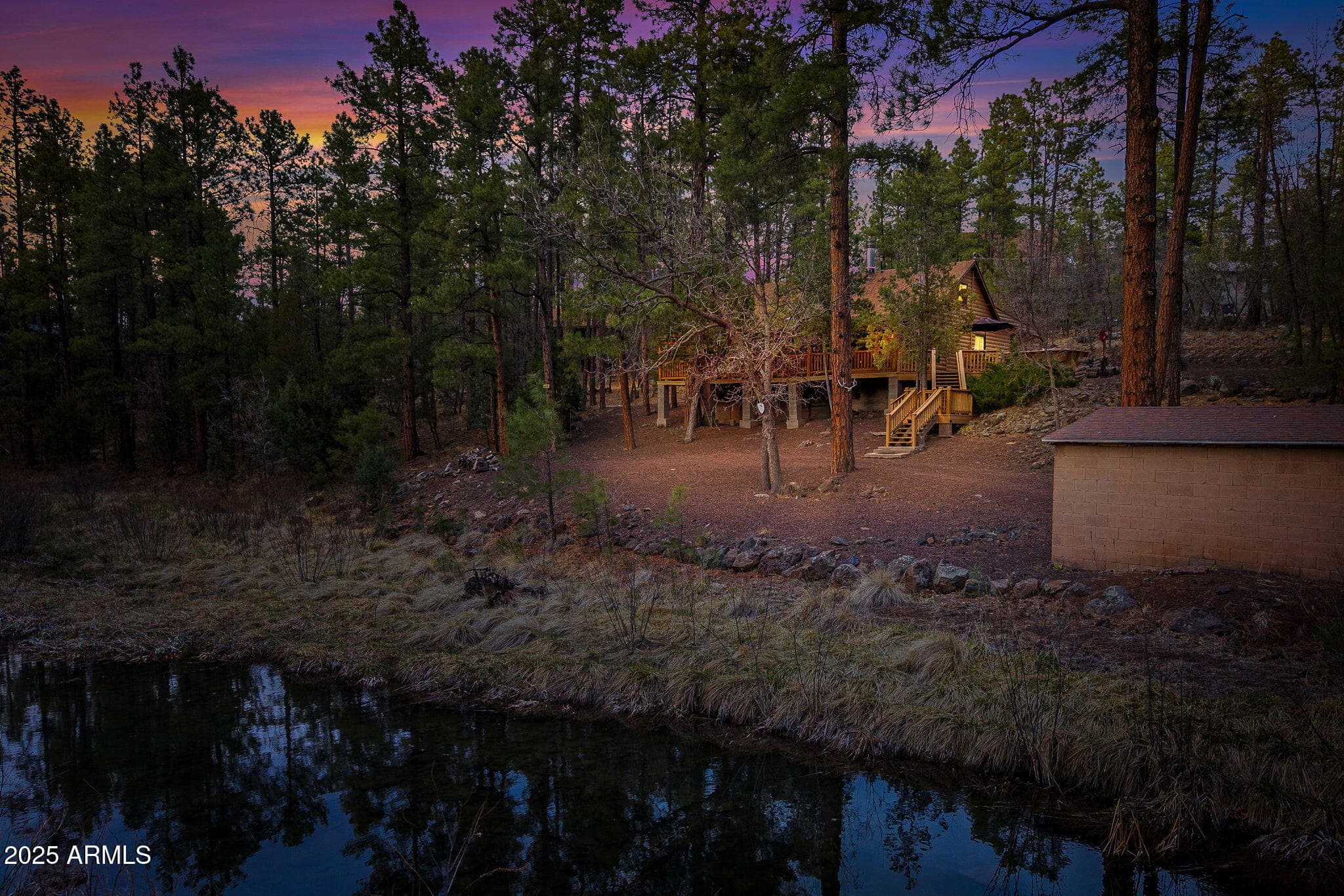 571 W PINE SHADOW DR - Photo 1