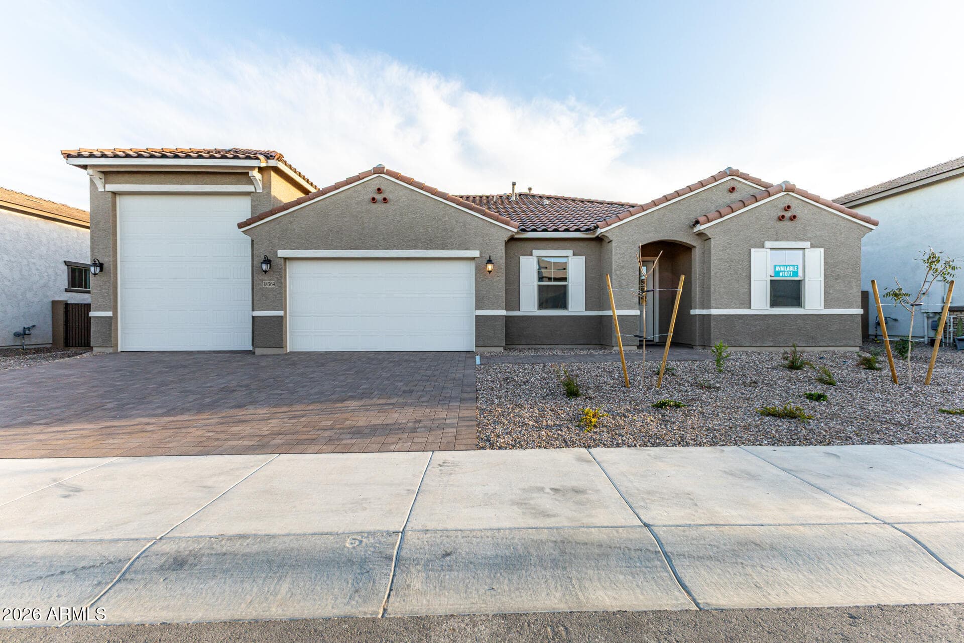 18369 W Yavapai St — photo 1