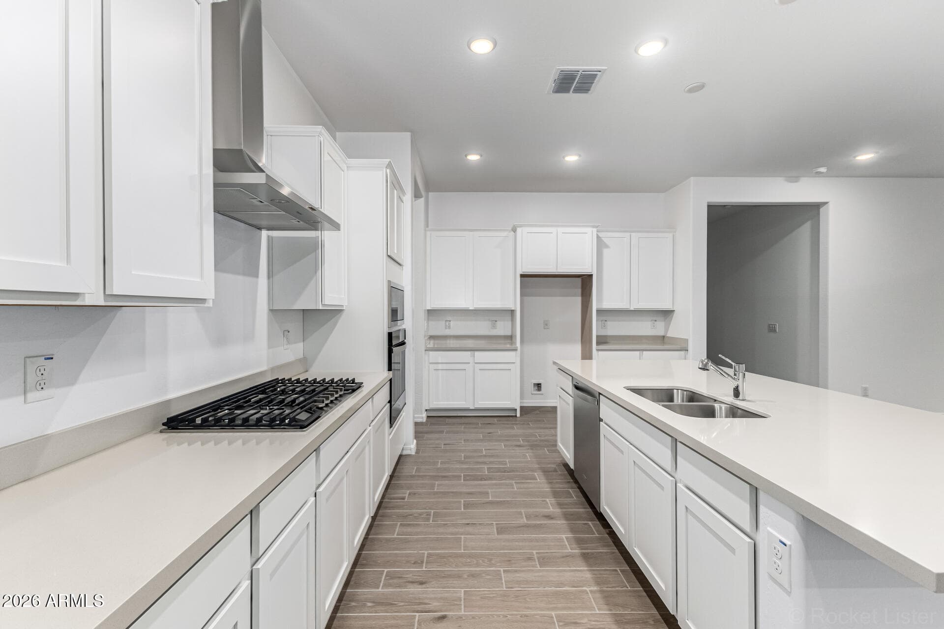 18369 W Yavapai St — photo 2