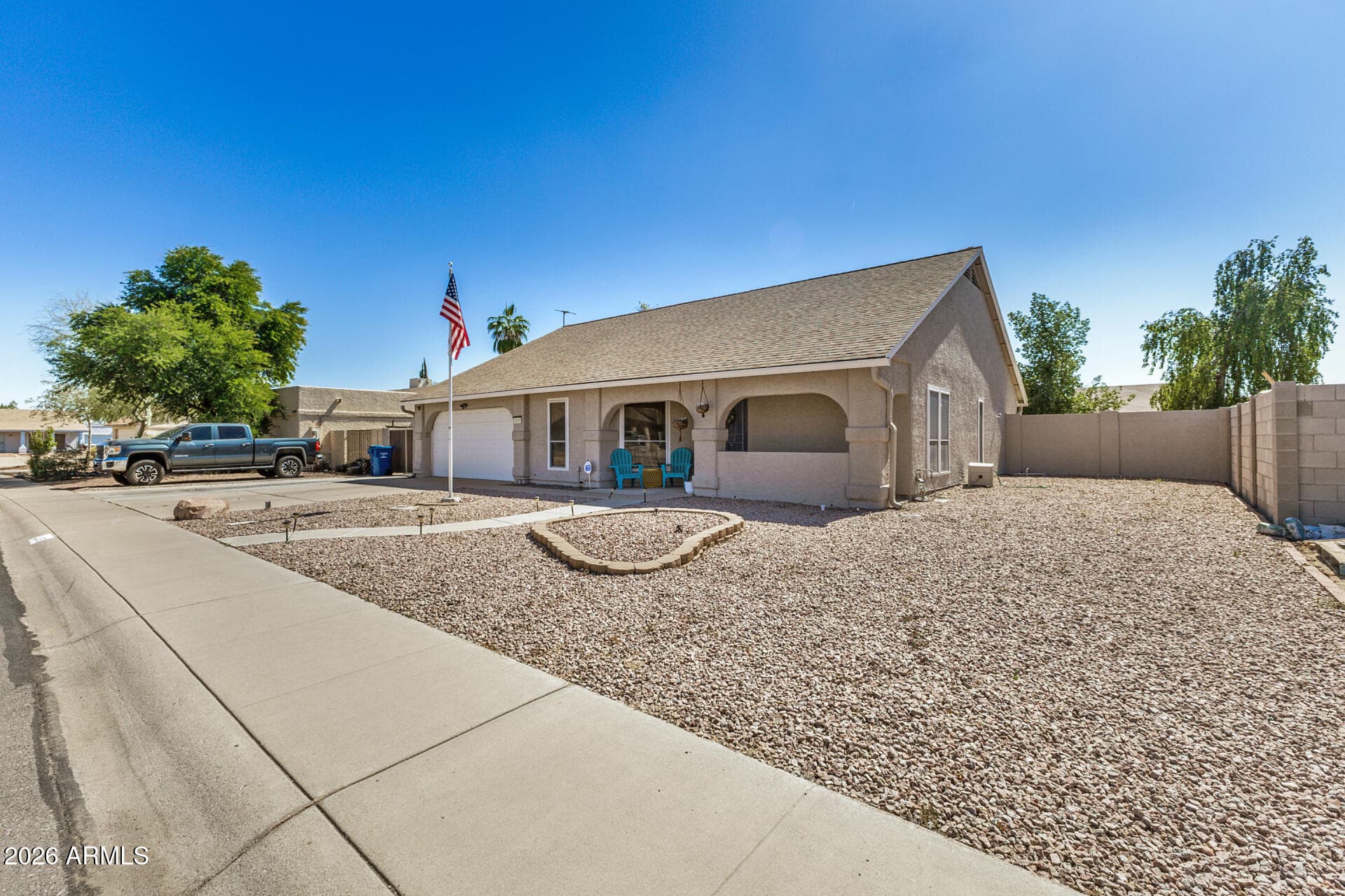 1505 W Cheyenne Dr — photo 2