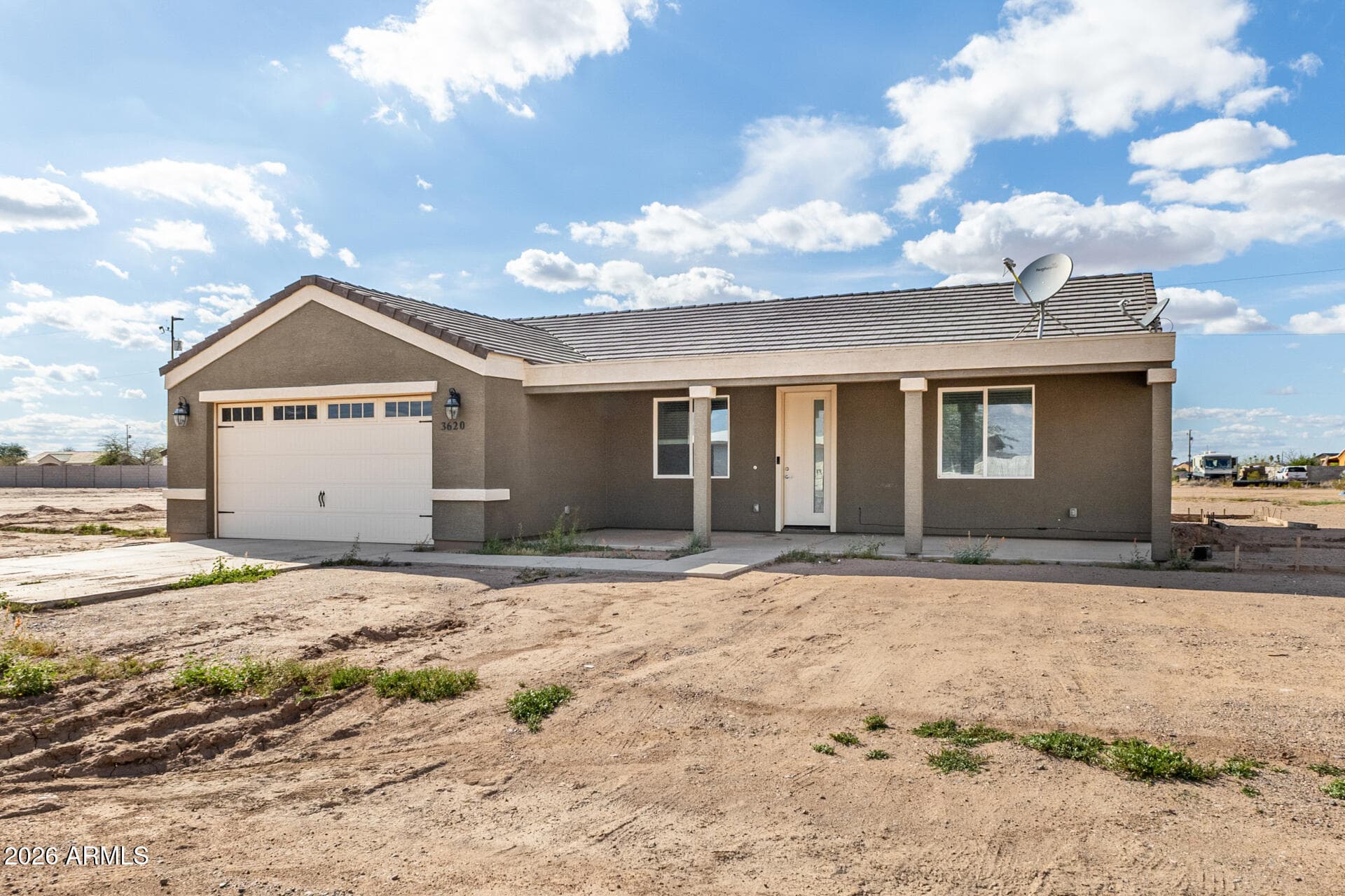 3620 N San Carlos Dr — photo 2