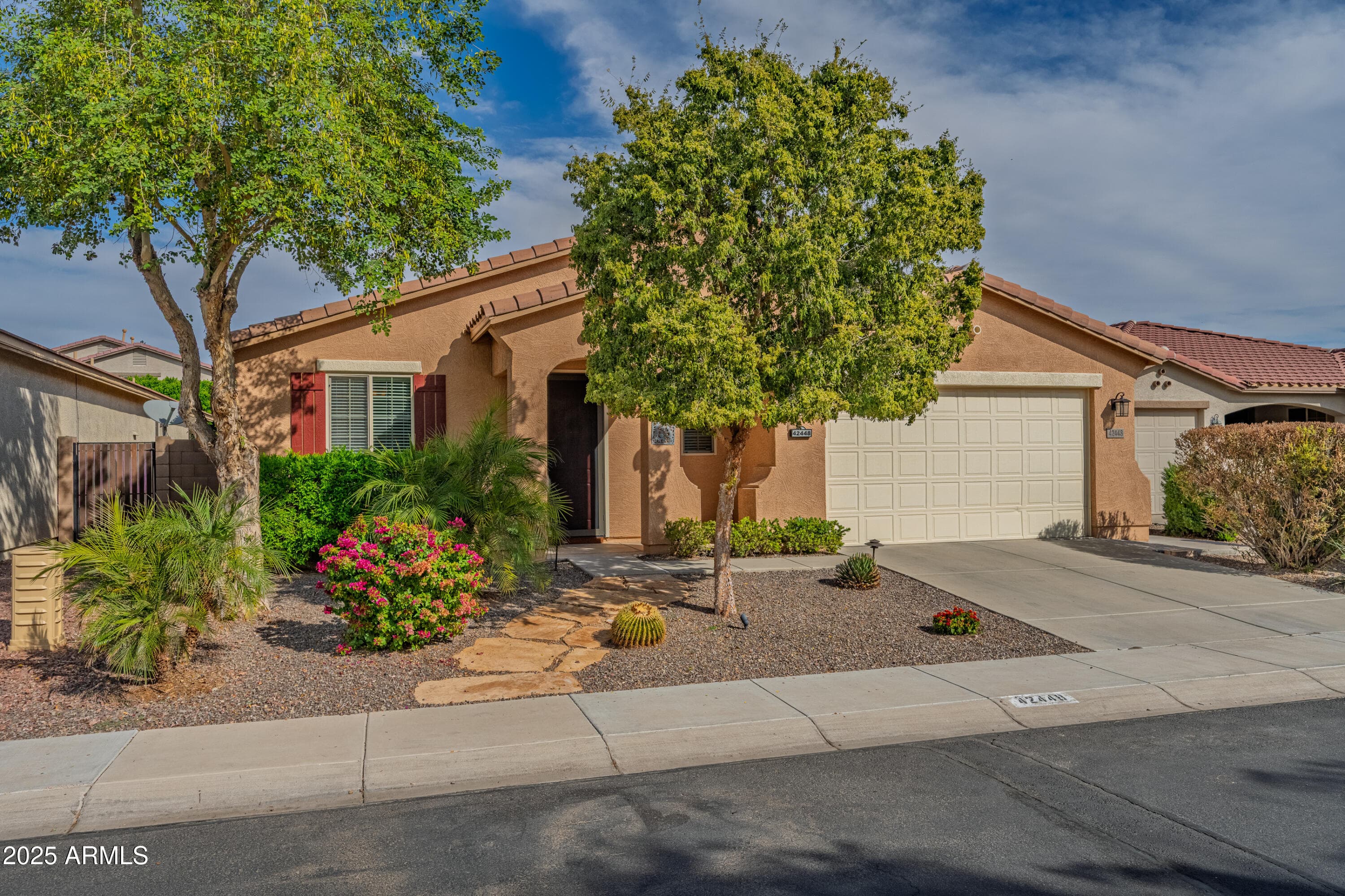 42448 W Almira Dr — photo 1