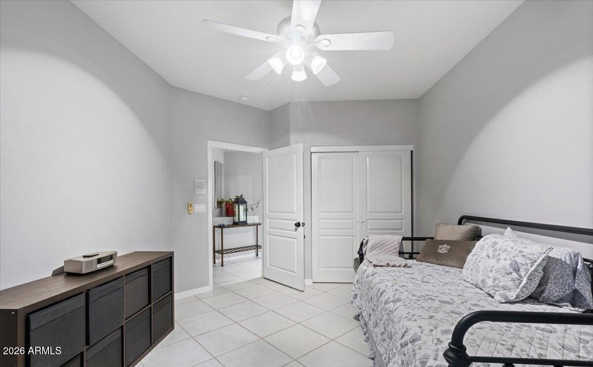 6361 W Deer Valley Rd — photo 2