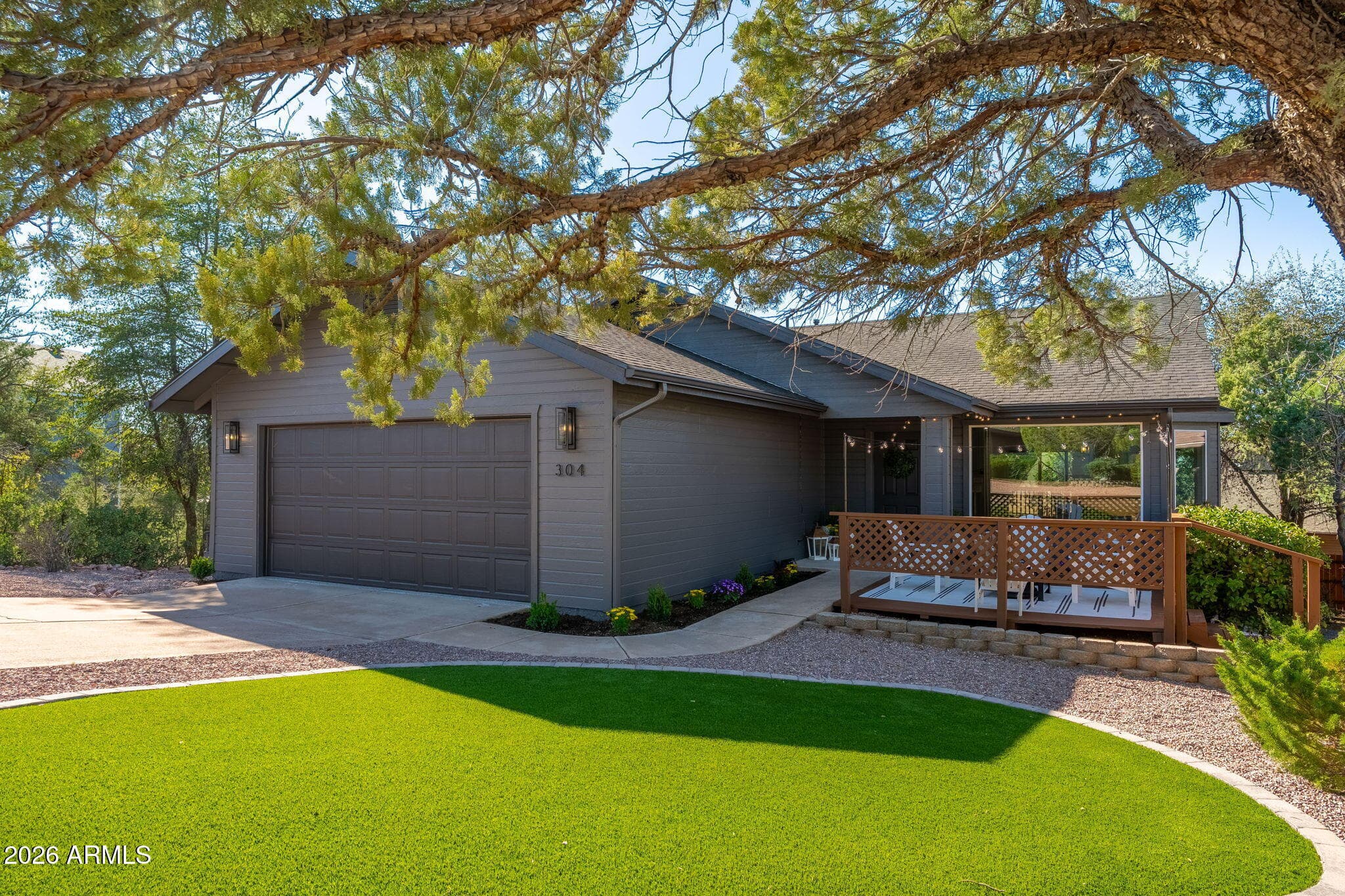 304 N Trailwood Rd — photo 1