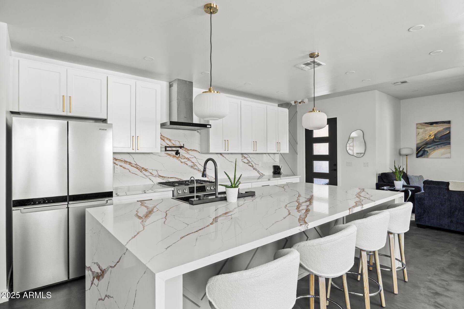 1211 E Hayward Ave — photo 2