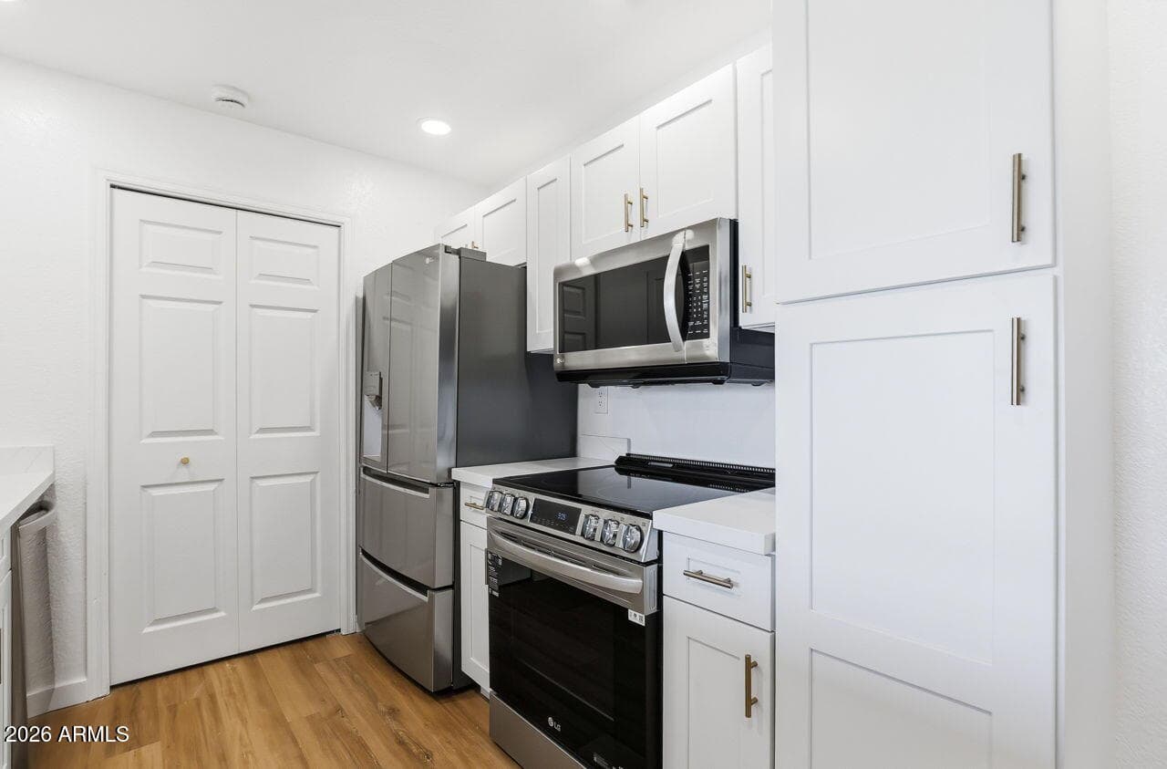 623 W Guadalupe Rd 215 — photo 2