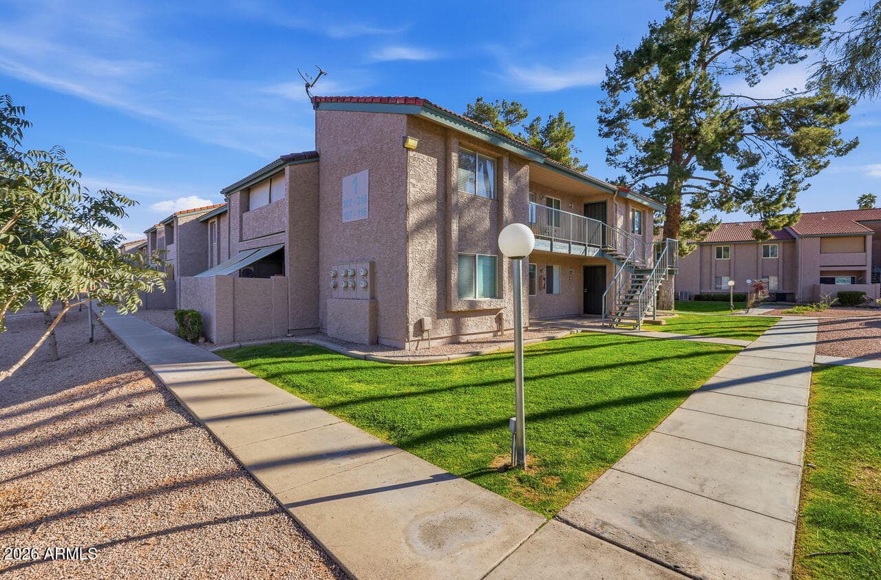 623 W Guadalupe Rd 215 — photo 1