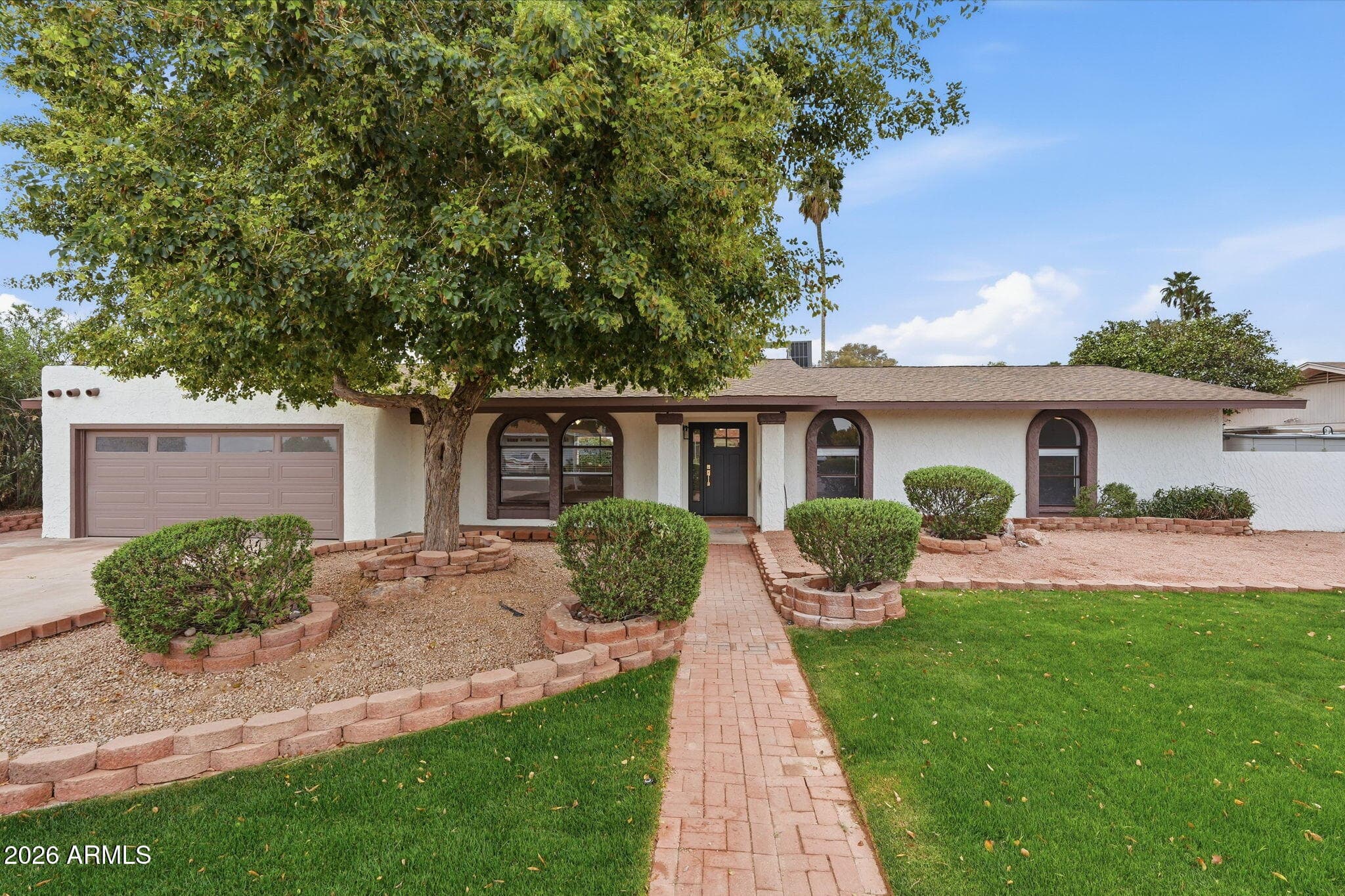 2521 E Inca St — photo 1