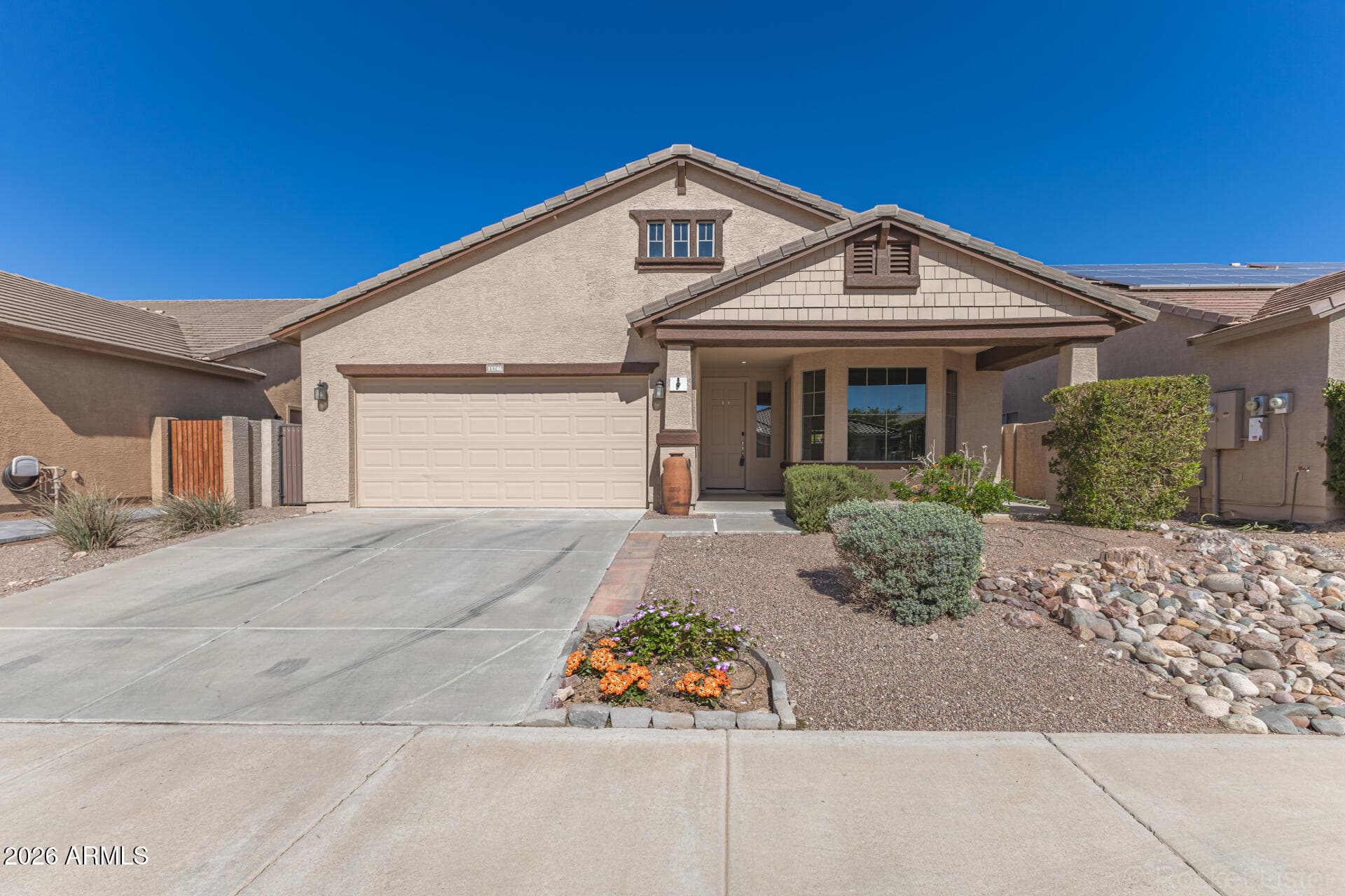 11746 W Jessie Ln — photo 1