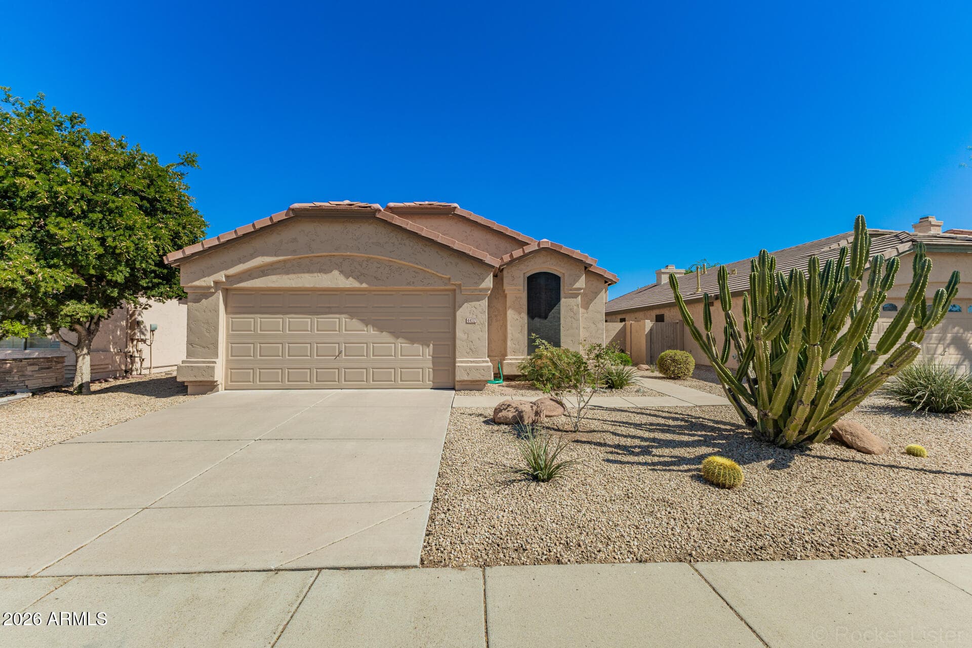 4432 E Melinda Ln — photo 1