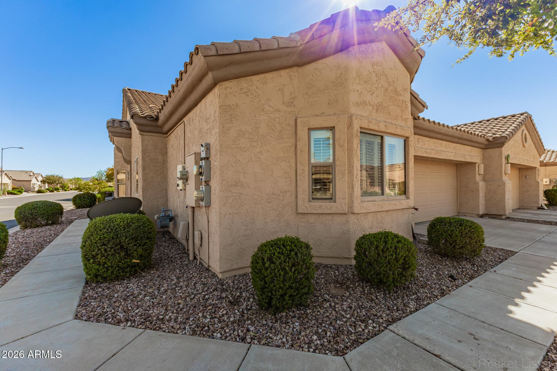 1589 E Manor Dr — photo 2