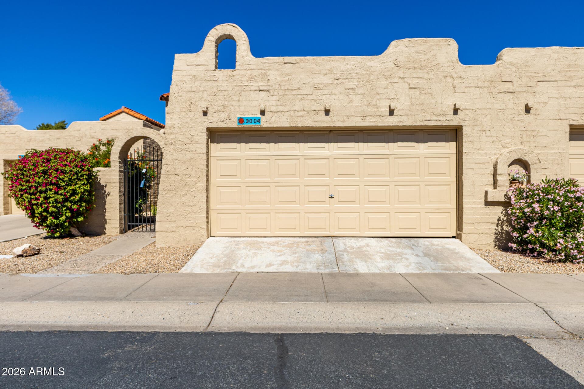 3004 W Phelps Rd — photo 1