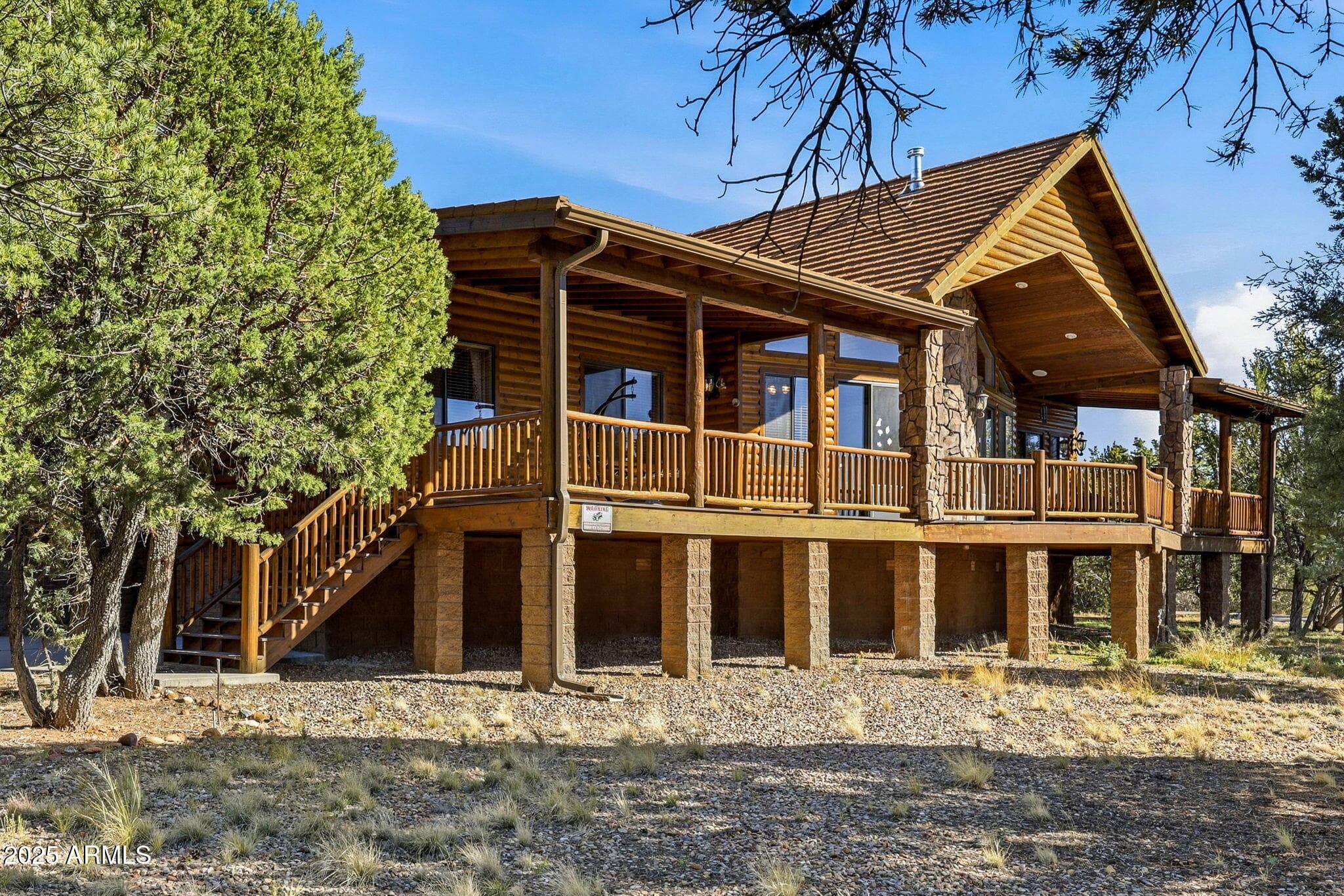 2276 THUNDERBIRD WAY - Photo 1