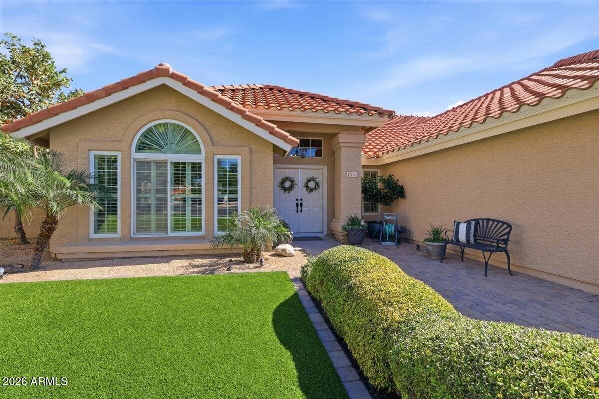 1511 W Corona Dr — photo 2