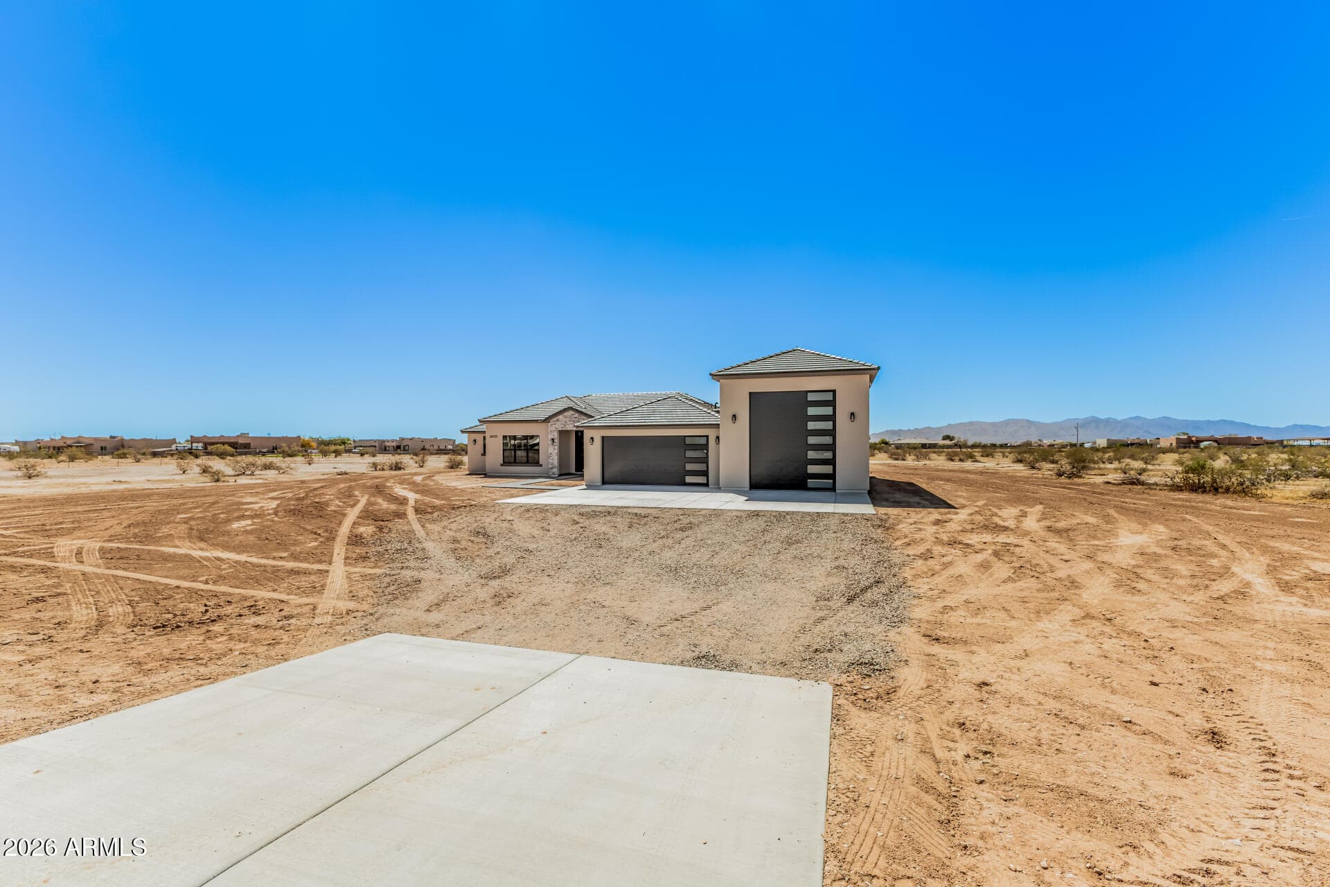 20535 W Bradley Rd — photo 2