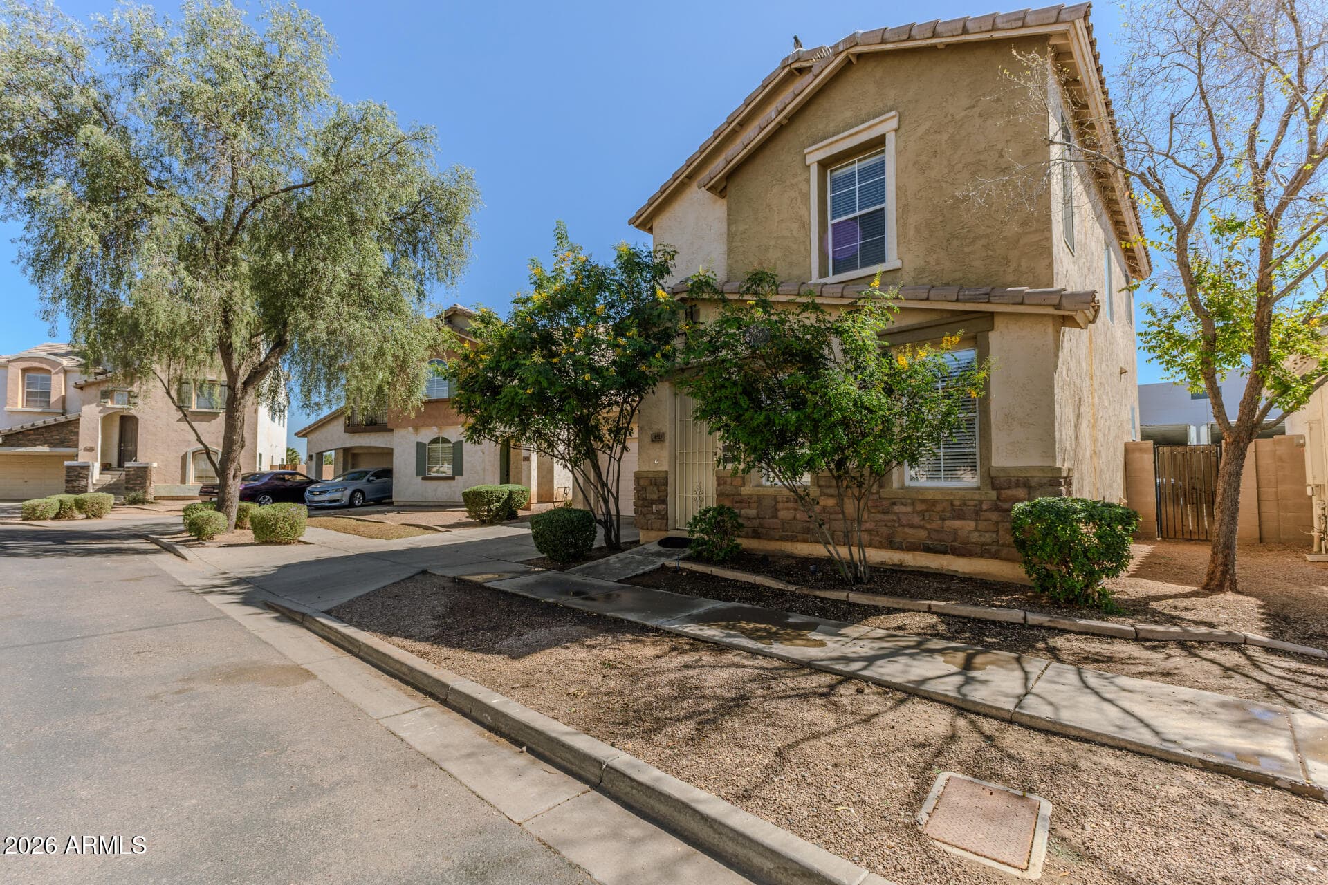 6515 W Adams St — photo 1