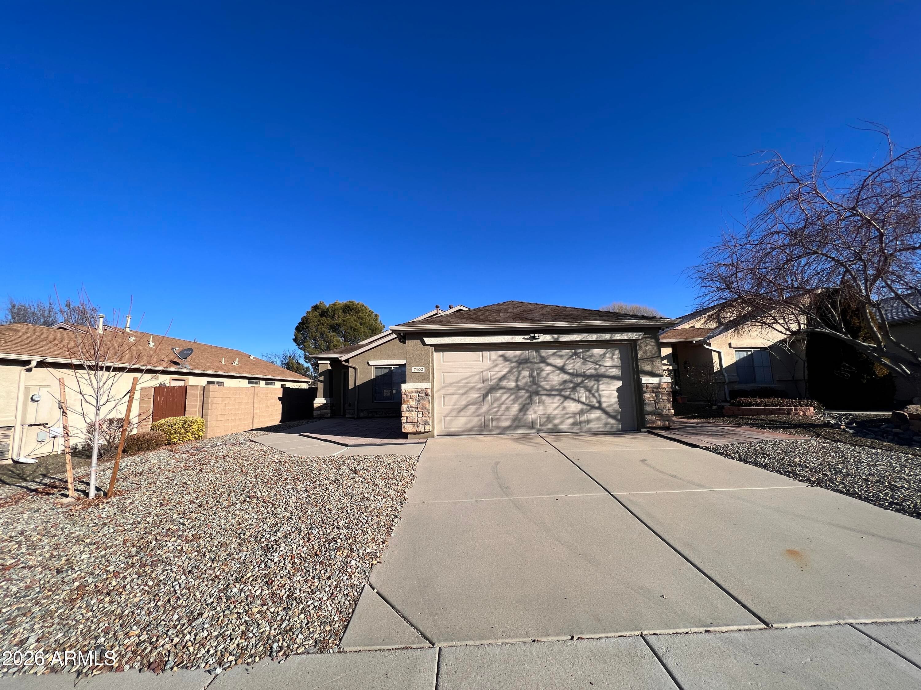 7402 E Plateau Ridge Rd — photo 1