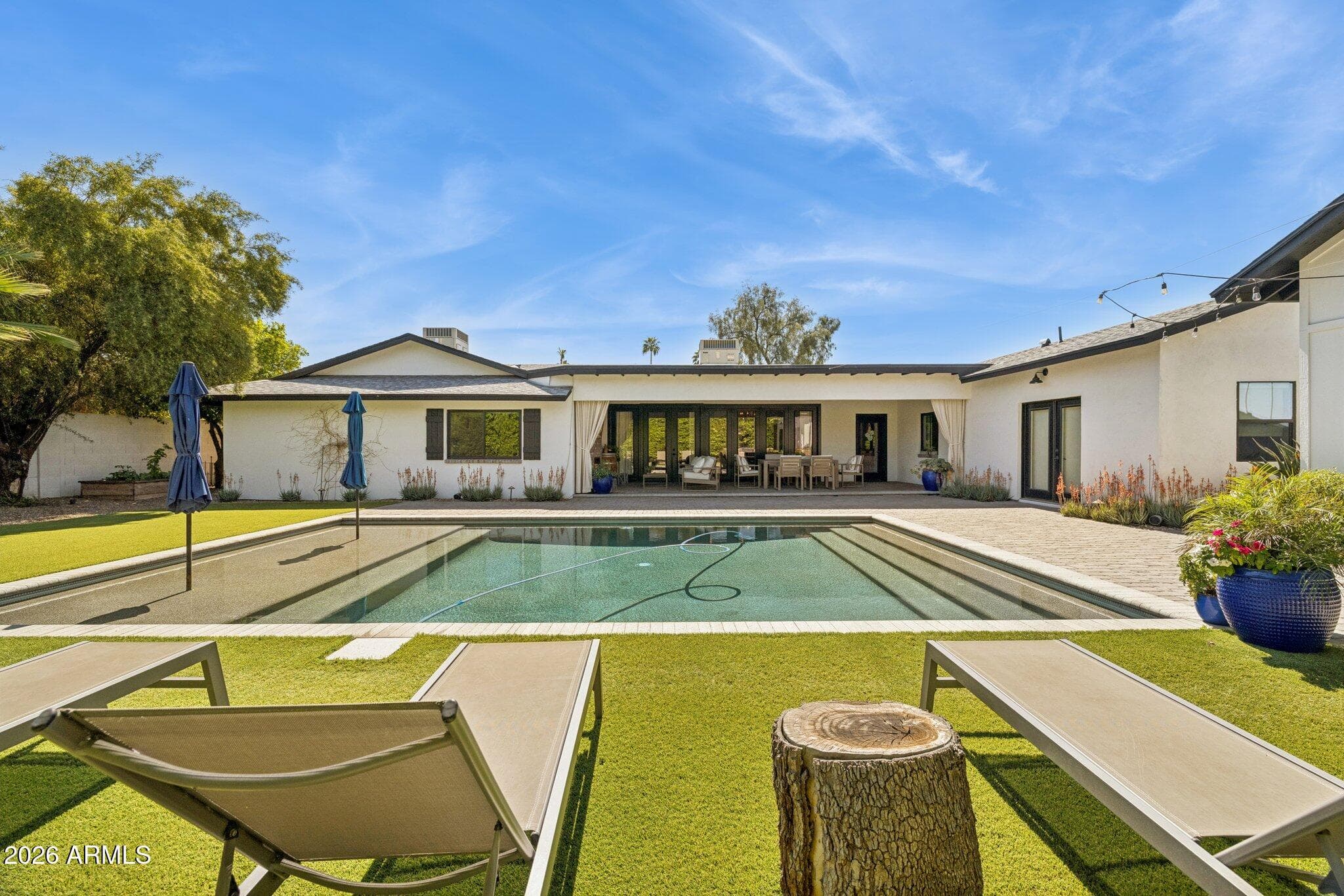 5402 E Corrine E Dr — photo 2