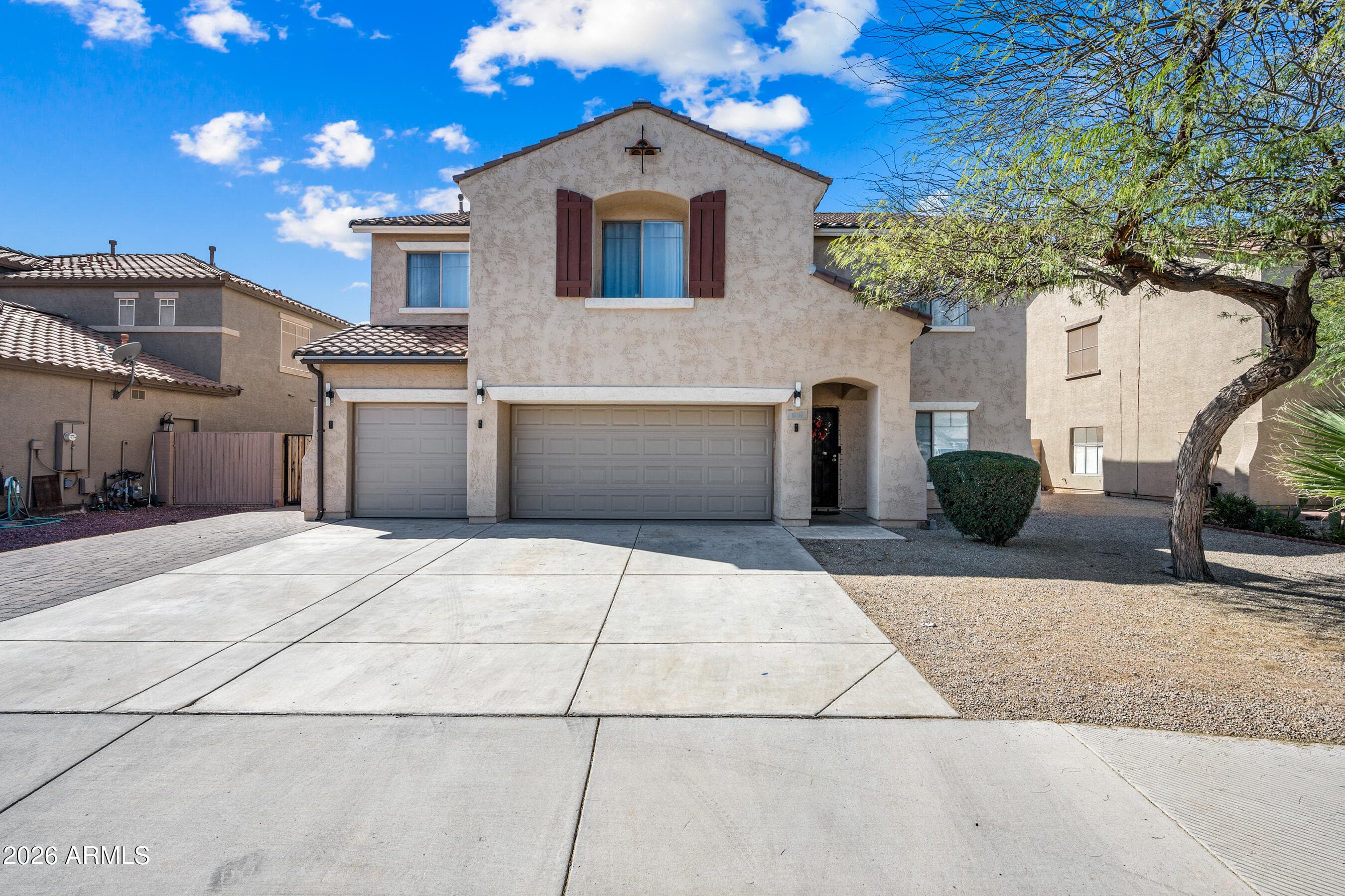 806 S 118th Ln — photo 1