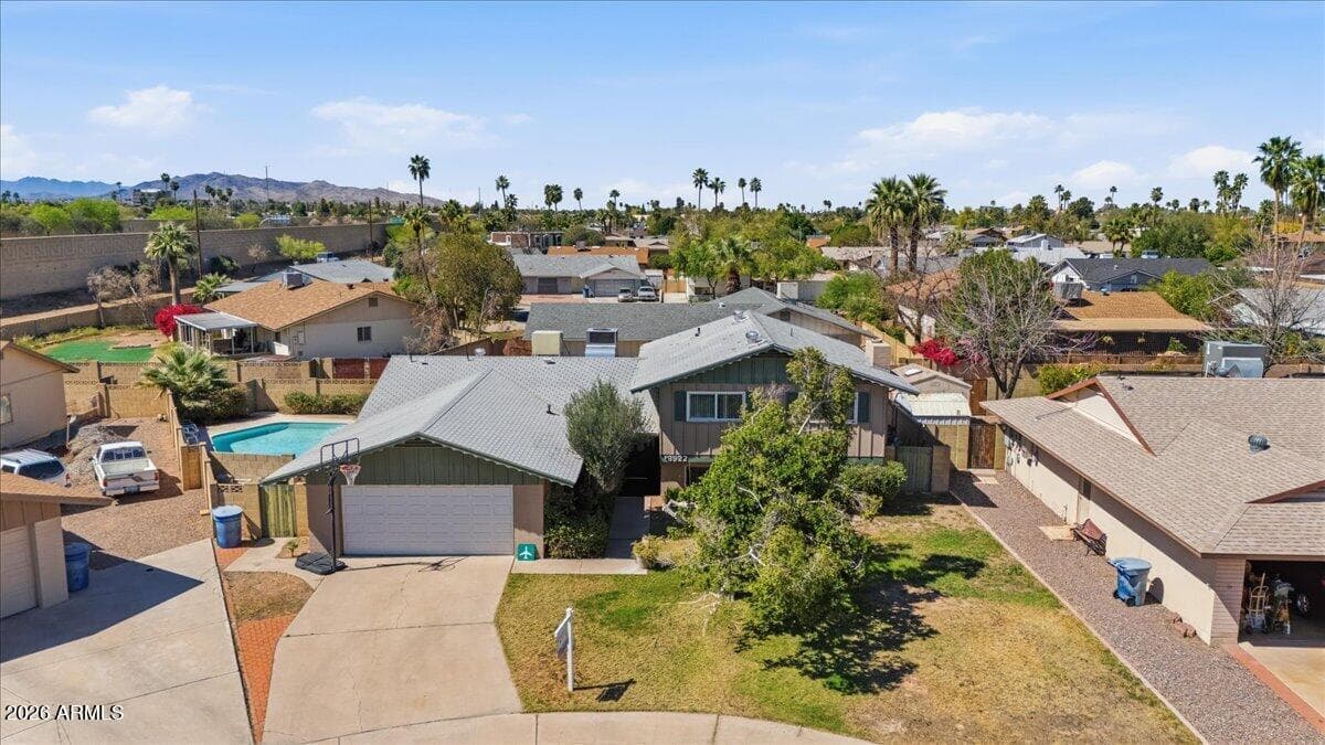 3922 S Poplar St — photo 2