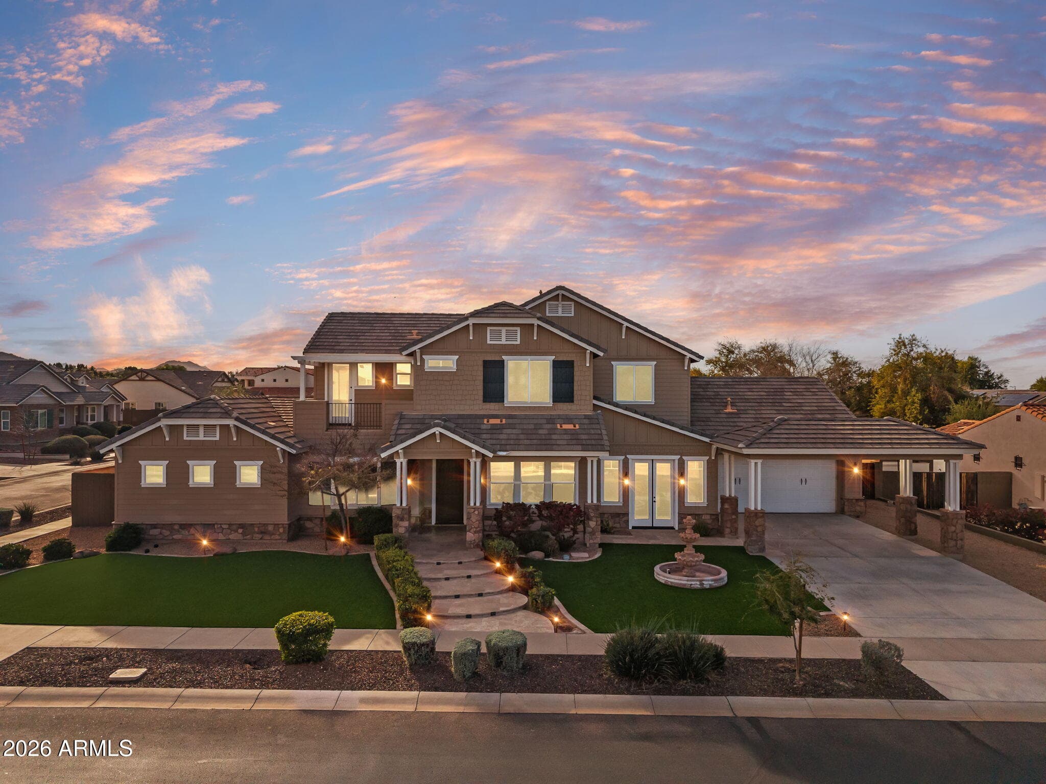 2822 E Constance Way — photo 1