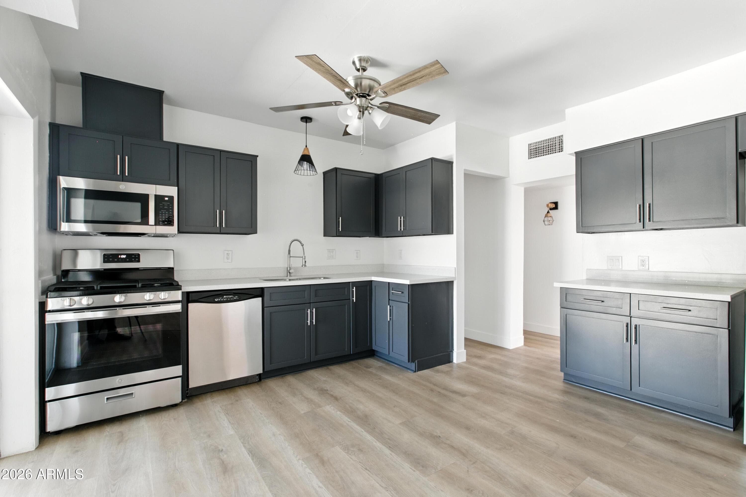 5018 W Maryland Ave — photo 2