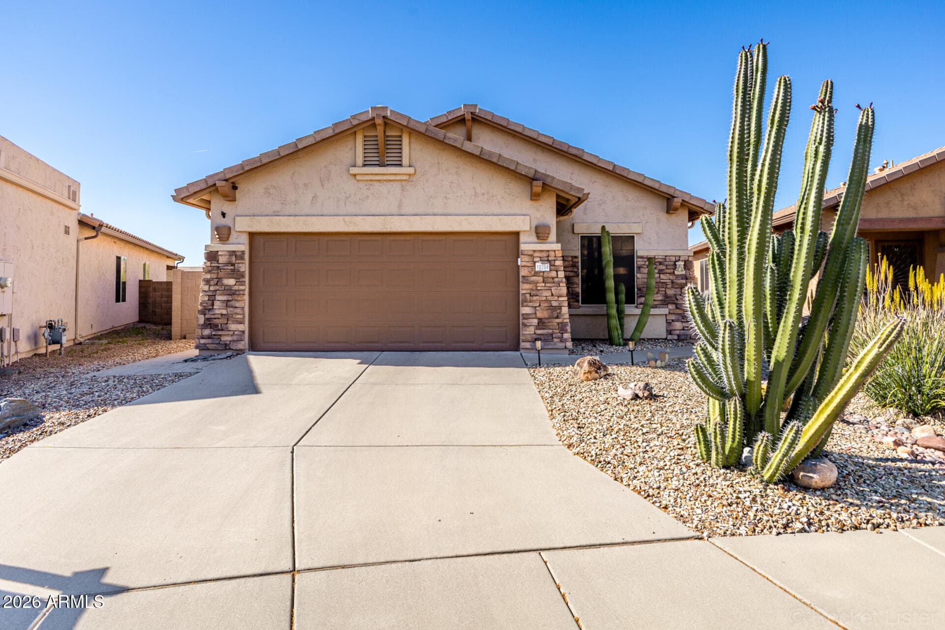 10284 E Meandering Trail Ln — photo 1