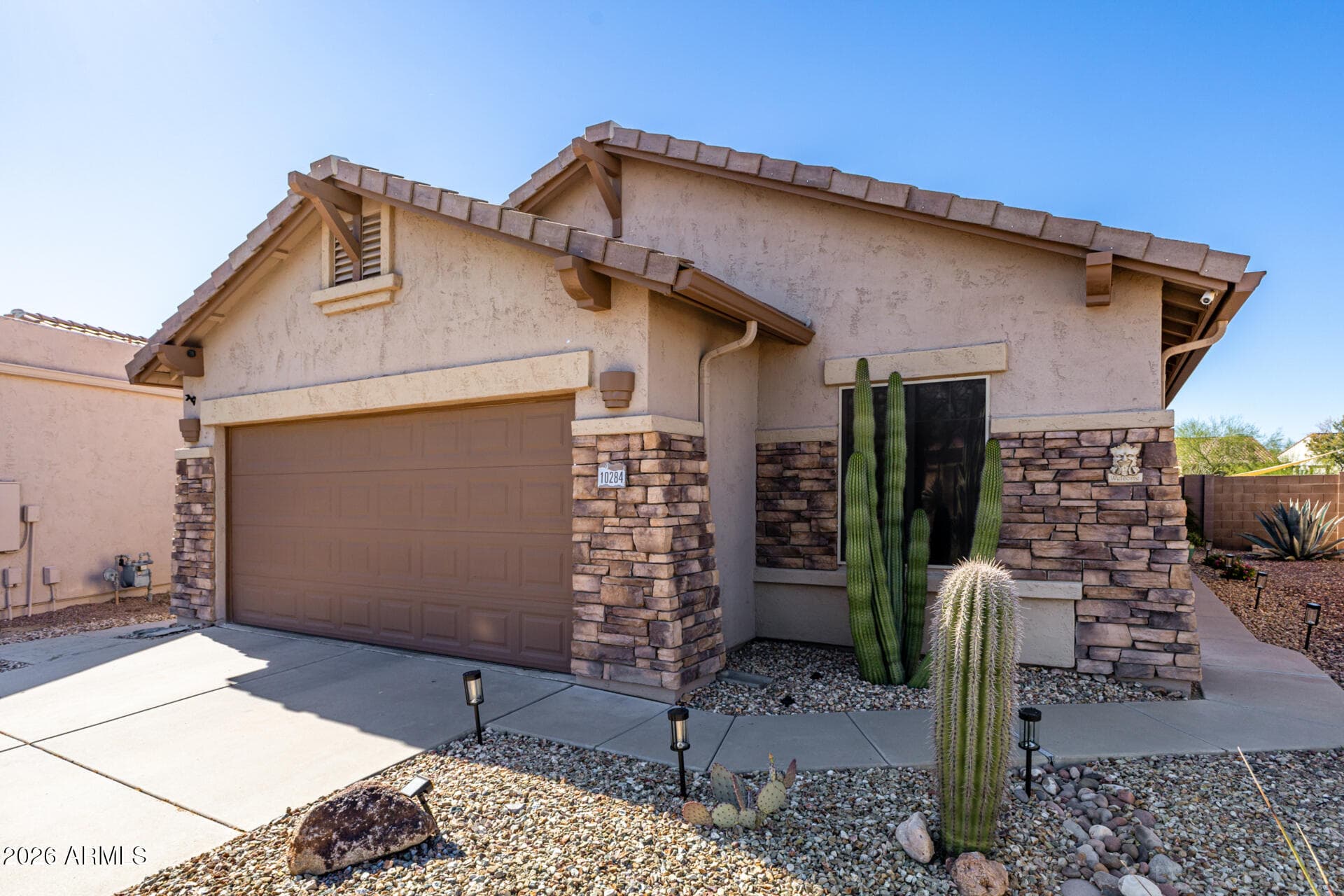 10284 E Meandering Trail Ln — photo 2