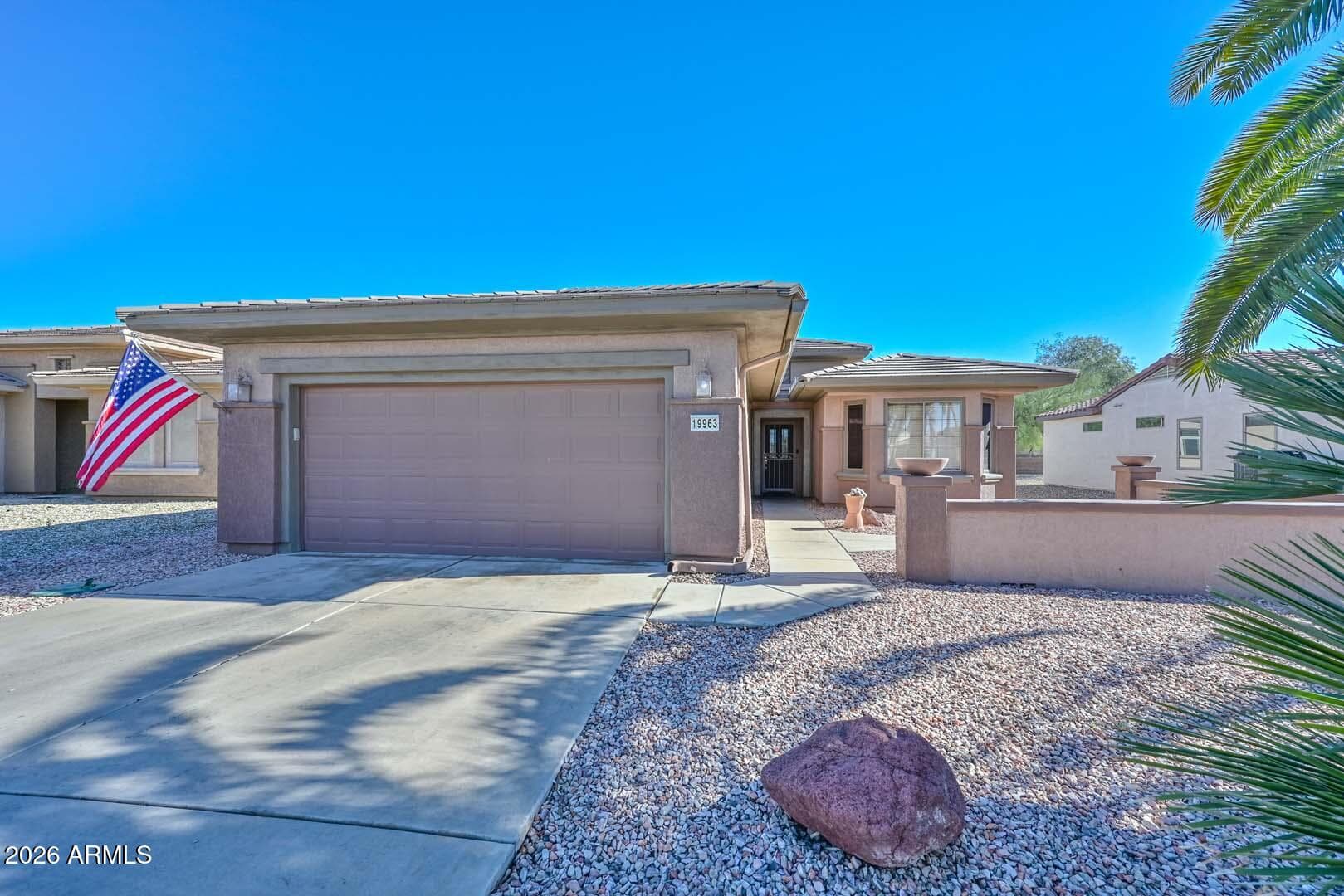 19963 N Crescent Way — photo 1