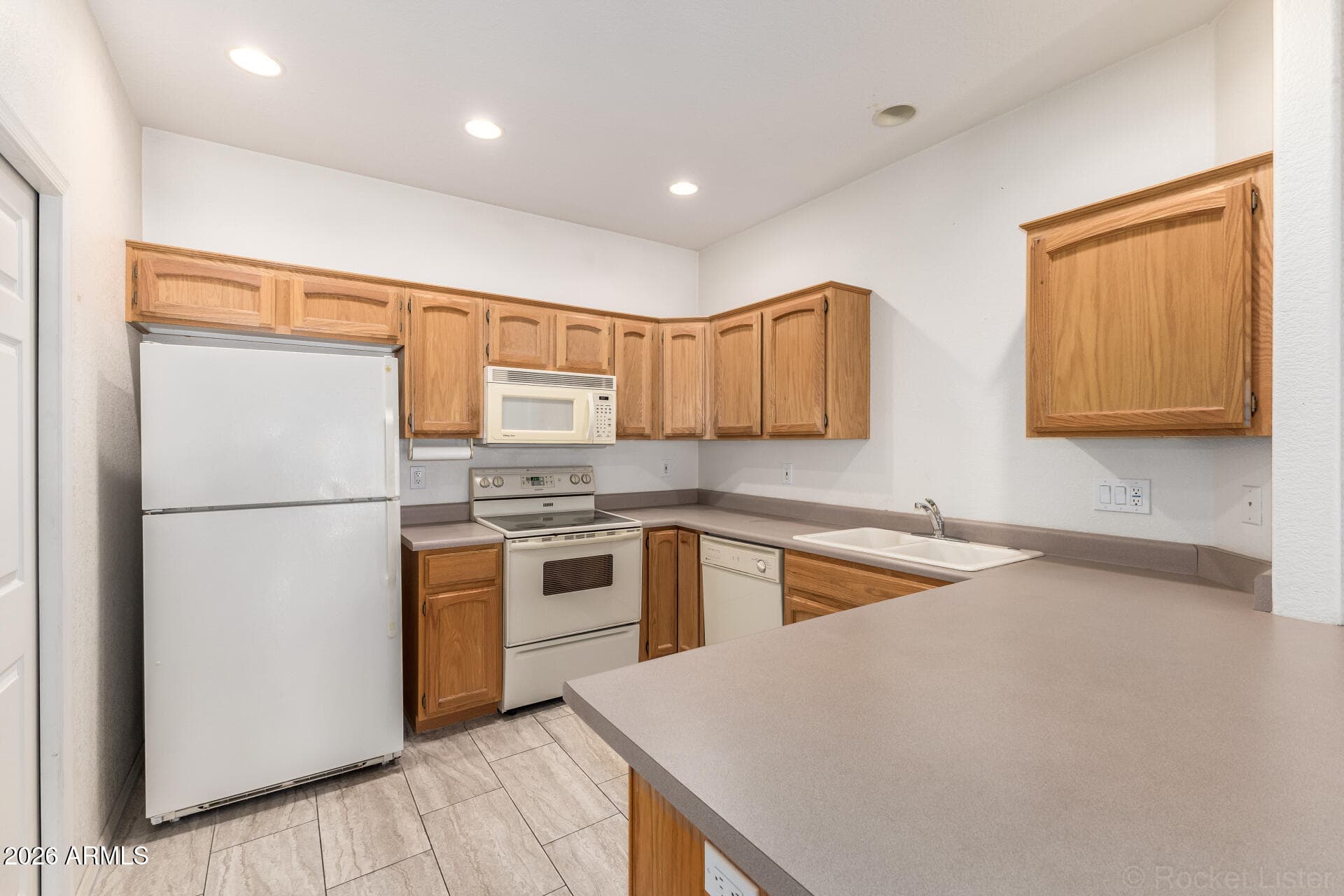 11360 E KEATS AVE - Photo 3