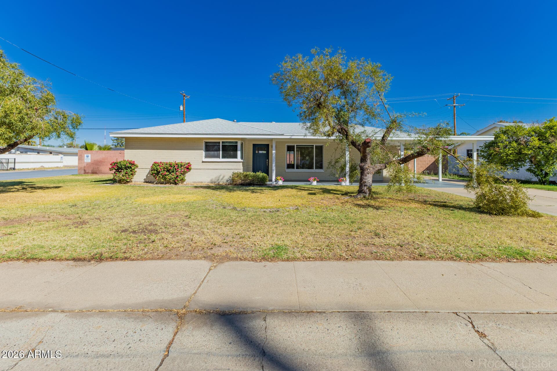 3930 E Oak St — photo 1