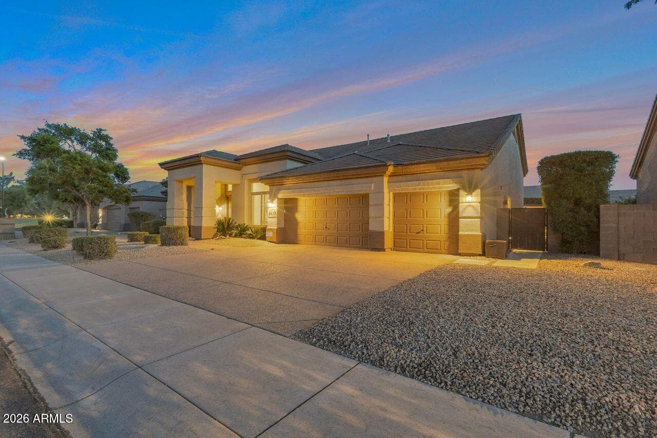 6437 E Winchcomb Dr — photo 2