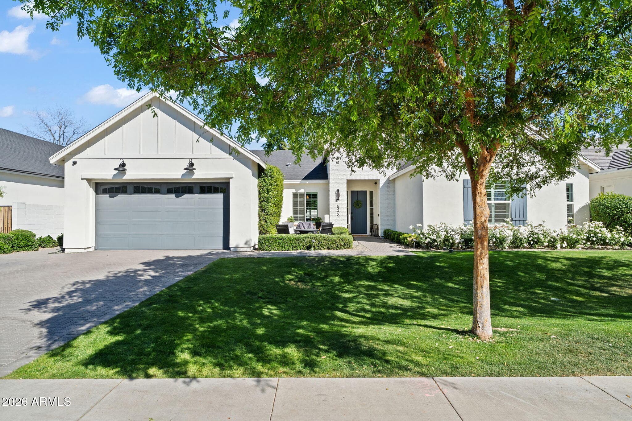 8409 N Diller Grove Ln — photo 1