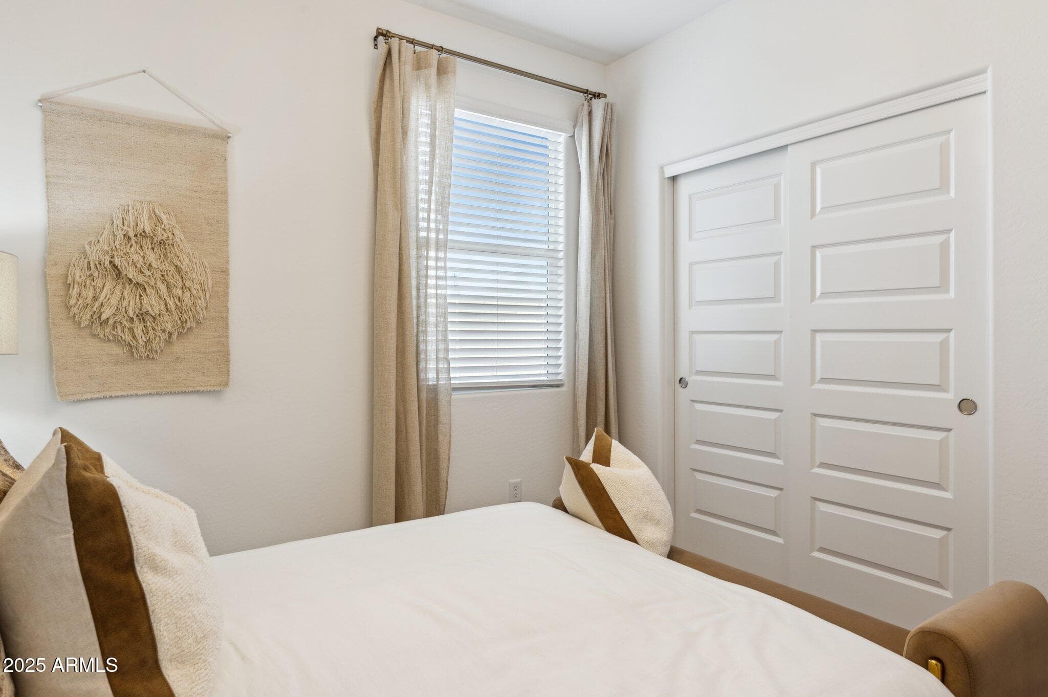 24012 W PAPAGO ST - Photo 4