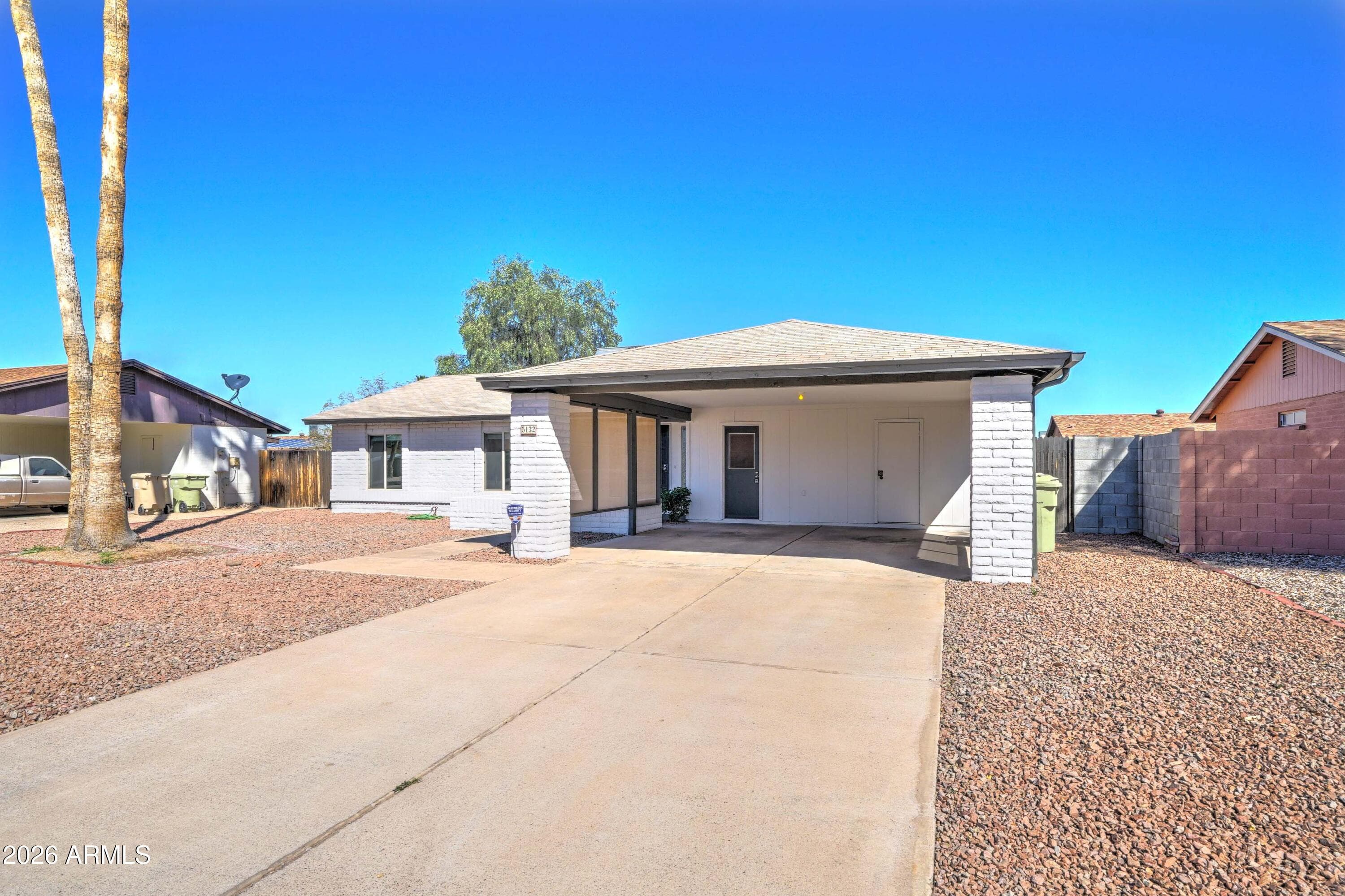 5132 W Corrine Dr — photo 2