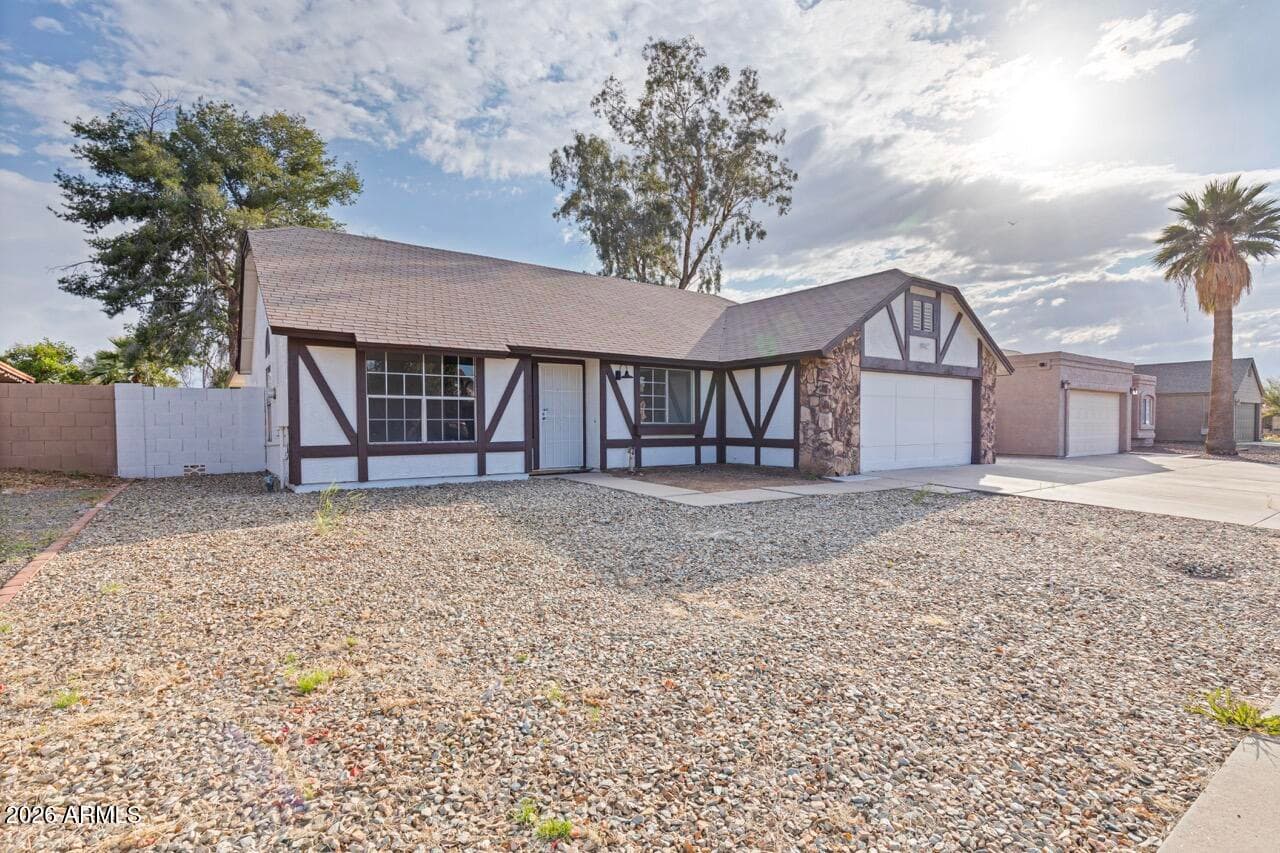 5645 W Mescal St — photo 1